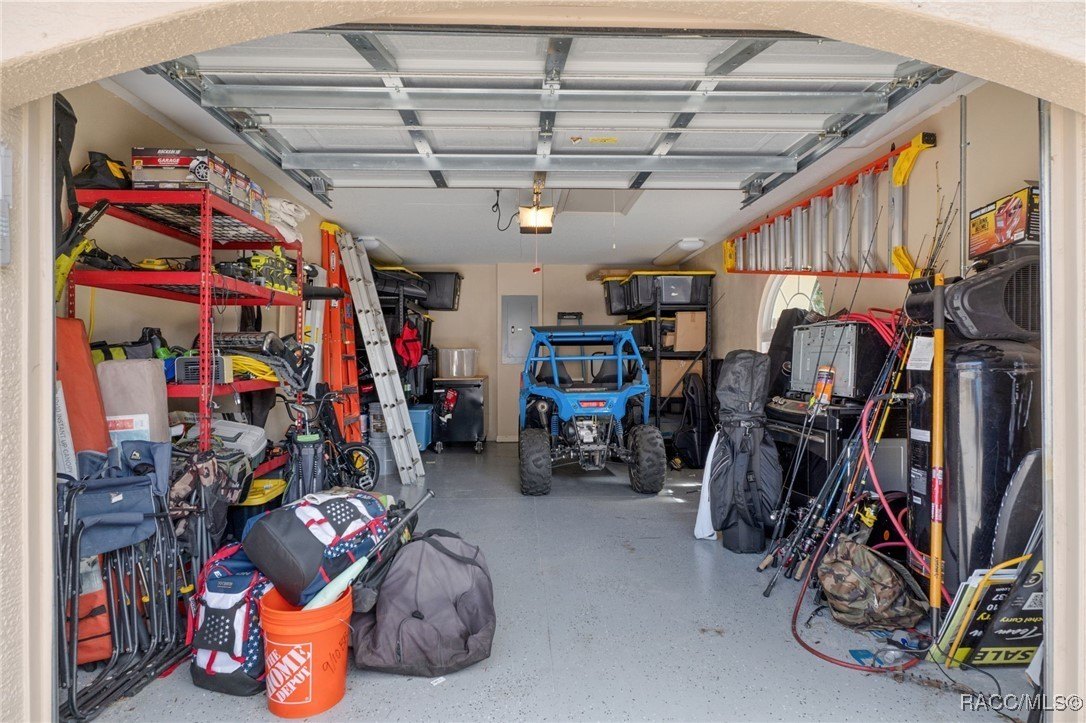 Crystal River, Florida, 34428, United States, 4 Bedrooms Bedrooms, ,4 BathroomsBathrooms,Residential,For Sale,1983688