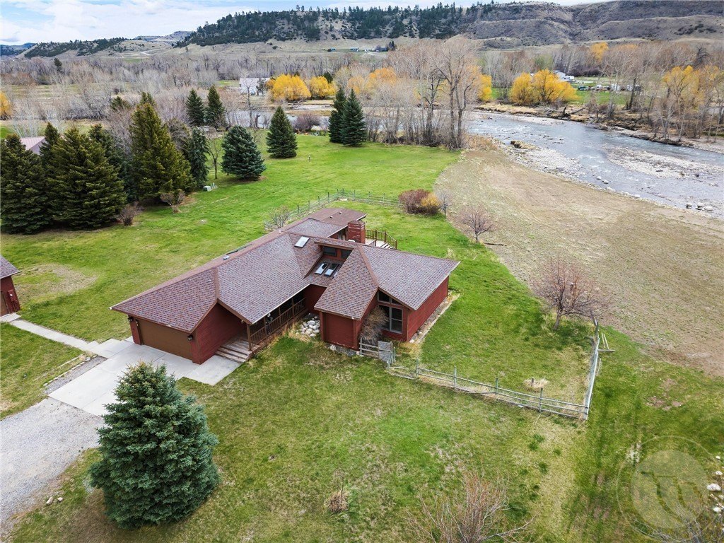 Absarokee, Montana, 59001, United States, 4 Bedrooms Bedrooms, ,4 BathroomsBathrooms,Residential,For Sale,1979121