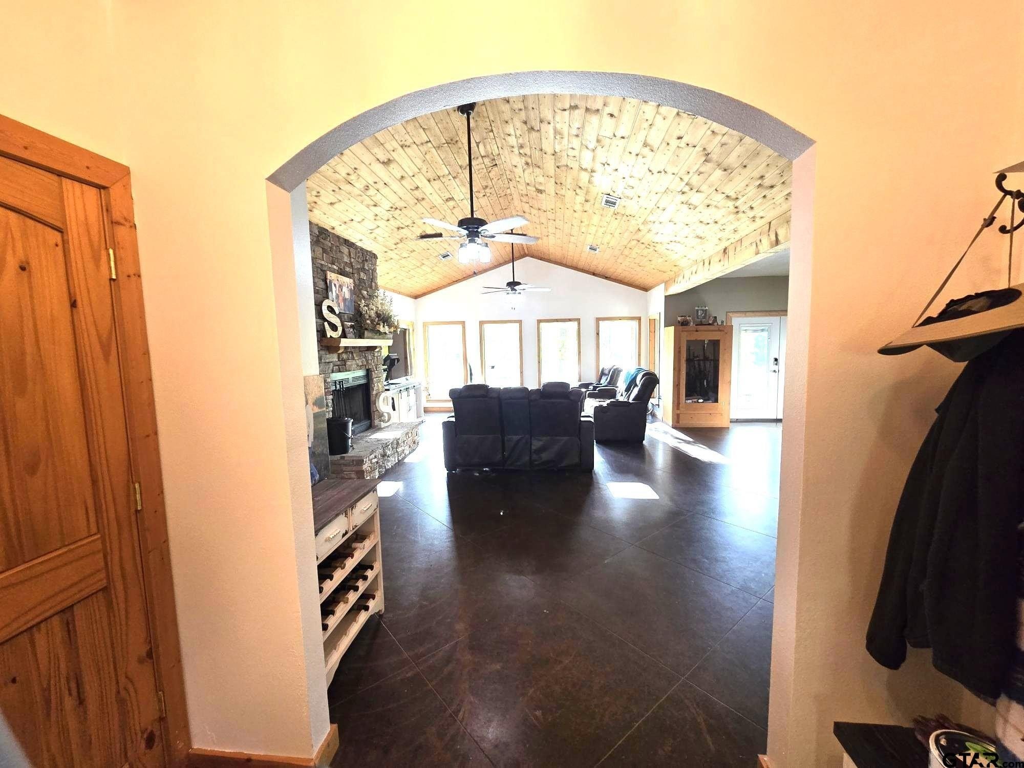 Hughes Springs, Texas, 75656, United States, 4 Bedrooms Bedrooms, ,3 BathroomsBathrooms,Residential,For Sale,1974783