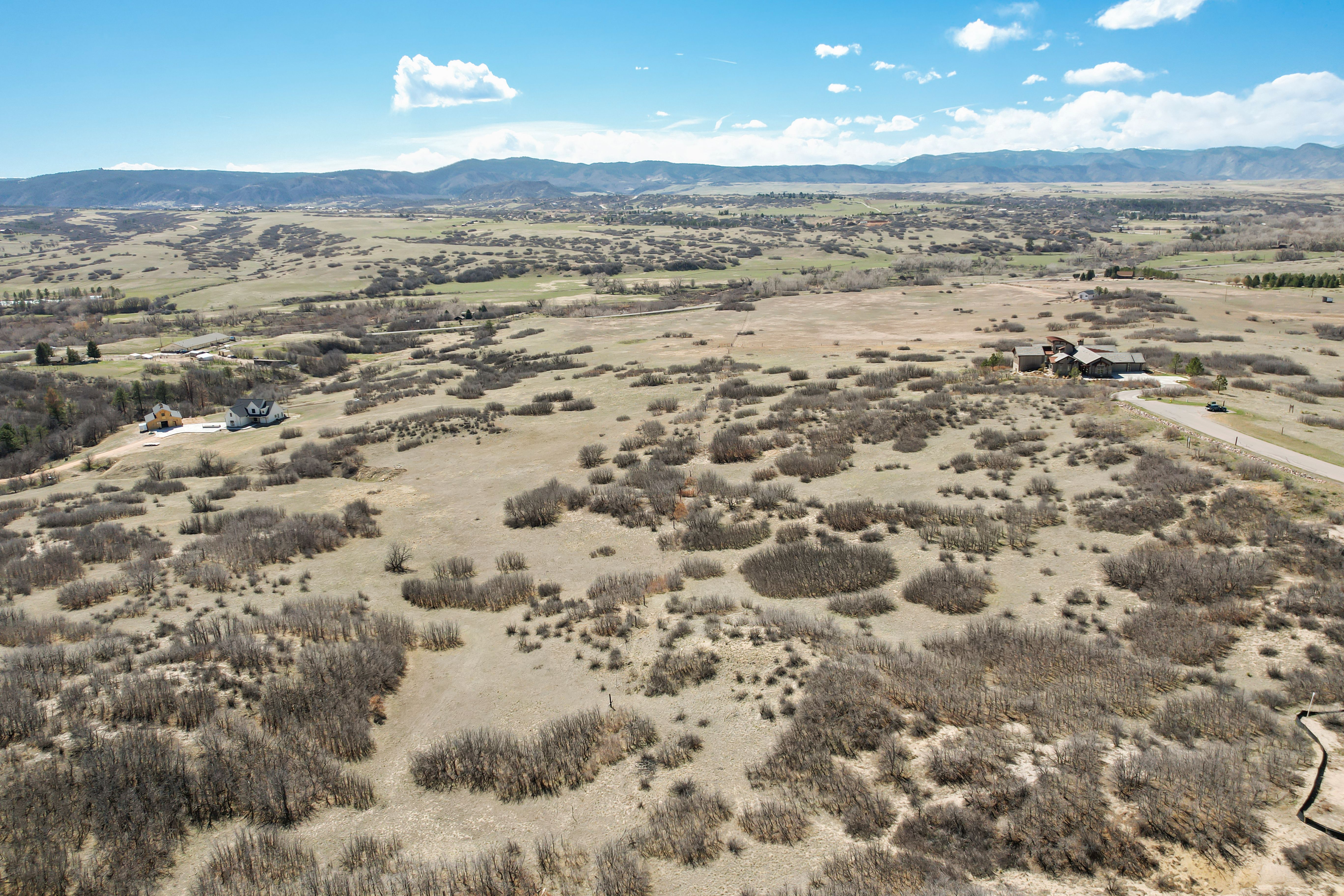  Gorgeous 4-acre lot - 物件實景
