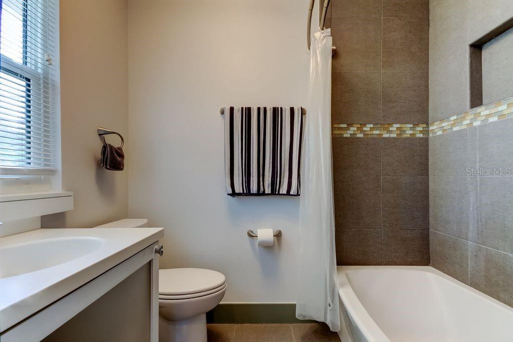 St Petersburg, Florida, 33701, United States, 3 Bedrooms Bedrooms, ,4 BathroomsBathrooms,Residential,For Sale,1895671