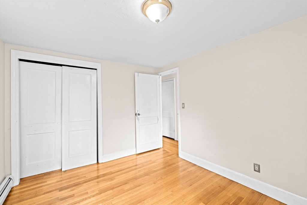 Weymouth, Massachusetts, 02190, United States, 2 Bedrooms Bedrooms, ,1 BathroomBathrooms,Residential,For Sale,1972757