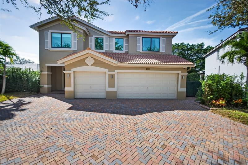 Weston, Florida, 33332, United States, 5 Bedrooms Bedrooms, ,4 BathroomsBathrooms,Residential,For Sale,2003132