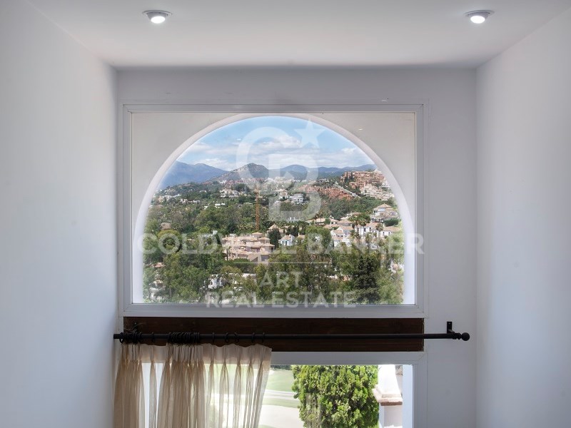 Marbella, Andalusia, ES, 5 Bedrooms Bedrooms, ,4 BathroomsBathrooms,Residential,For Sale,1848501