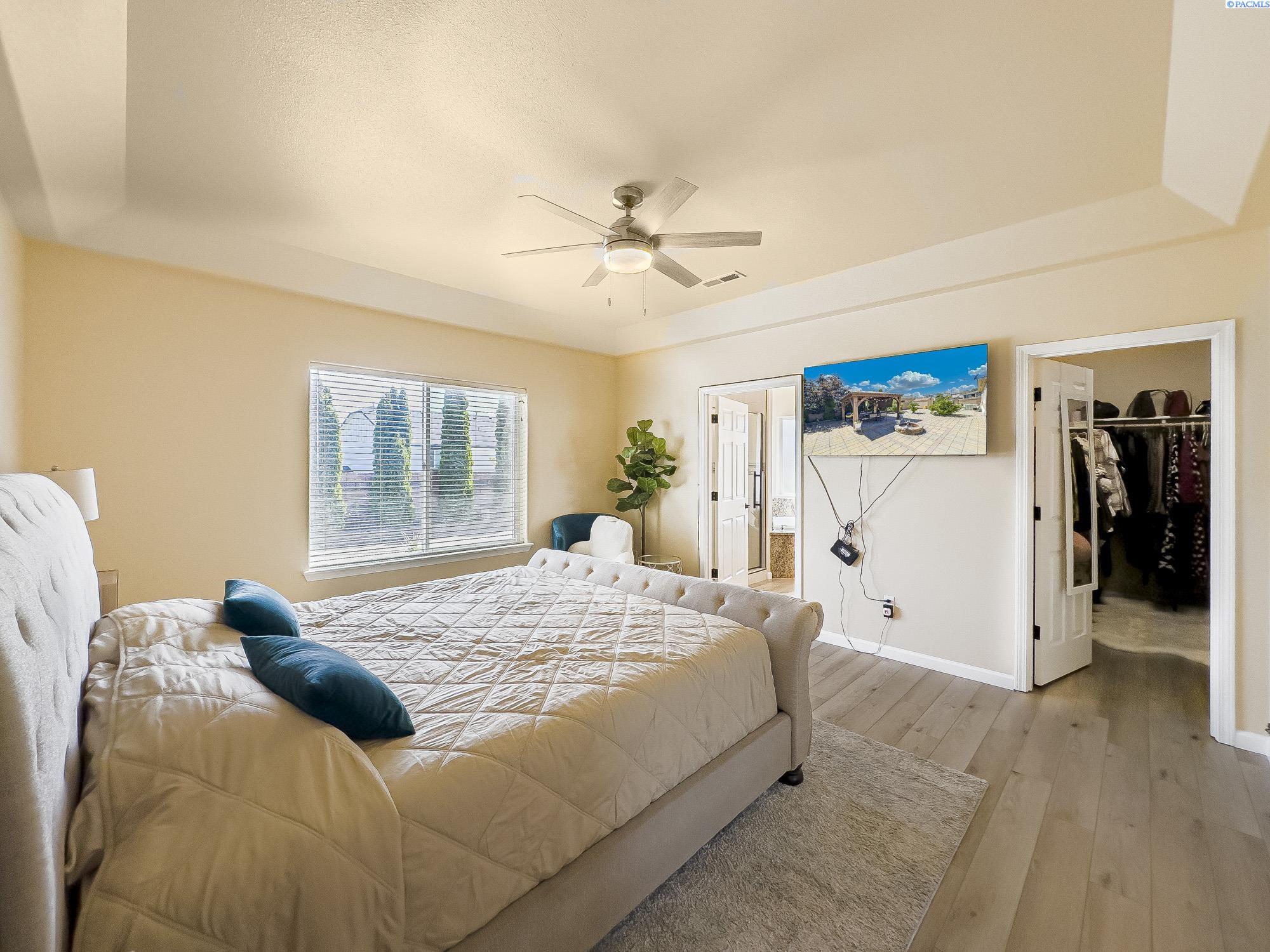 Pasco, Washington, 99301, United States, 4 Bedrooms Bedrooms, ,2 BathroomsBathrooms,Residential,For Sale,1826907