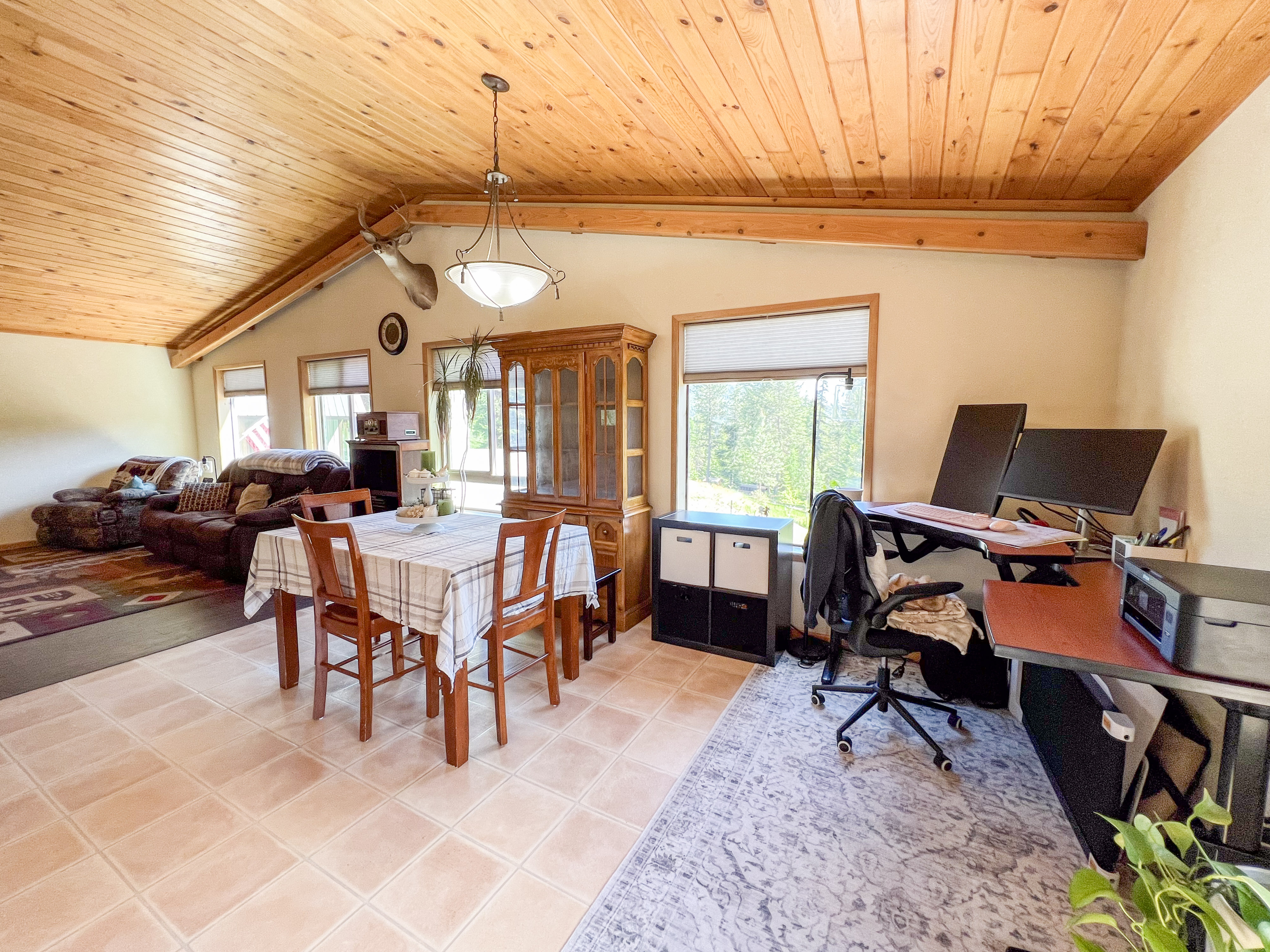 Colville, Washington, 99114, United States, 2 Bedrooms Bedrooms, ,2 BathroomsBathrooms,Residential,For Sale,1928739