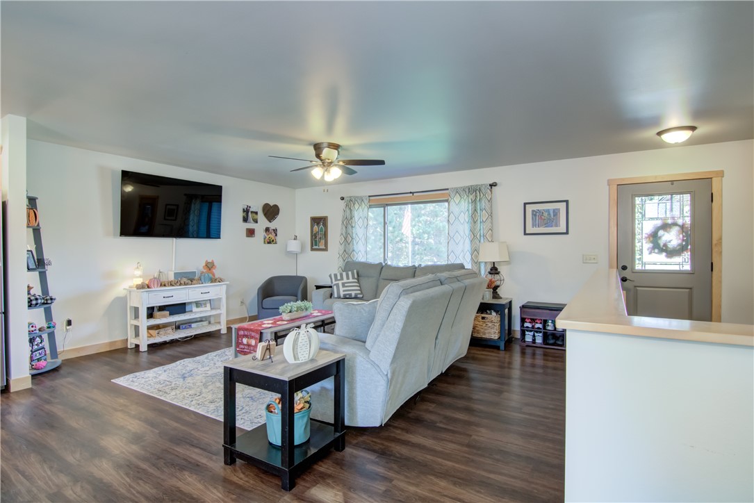 Cadott, Wisconsin, 54727, United States, 4 Bedrooms Bedrooms, ,2 BathroomsBathrooms,Residential,For Sale,1961468