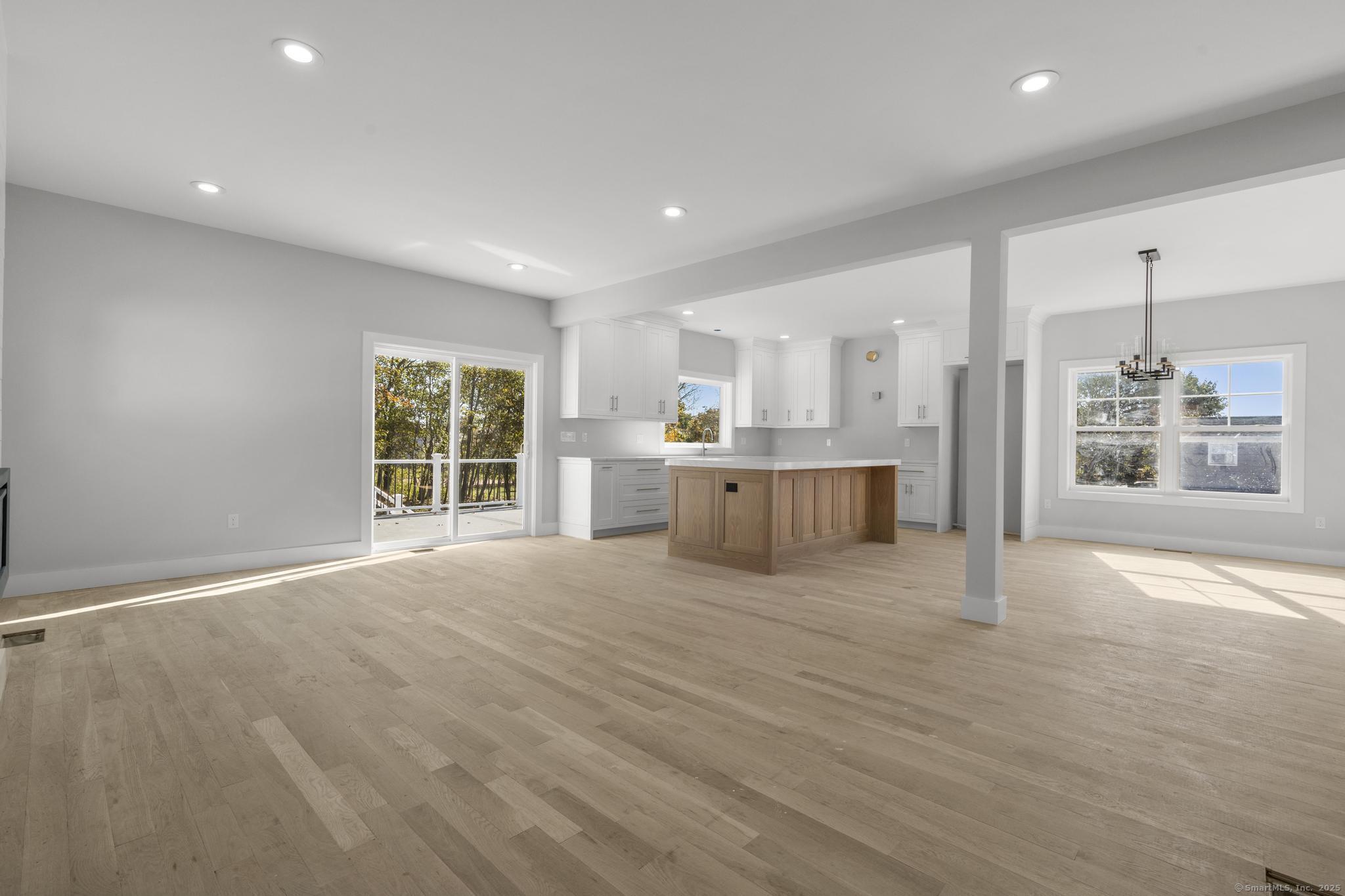 Milford, Connecticut, 06460, United States, 4 Bedrooms Bedrooms, ,4 BathroomsBathrooms,Residential,For Sale,1987652