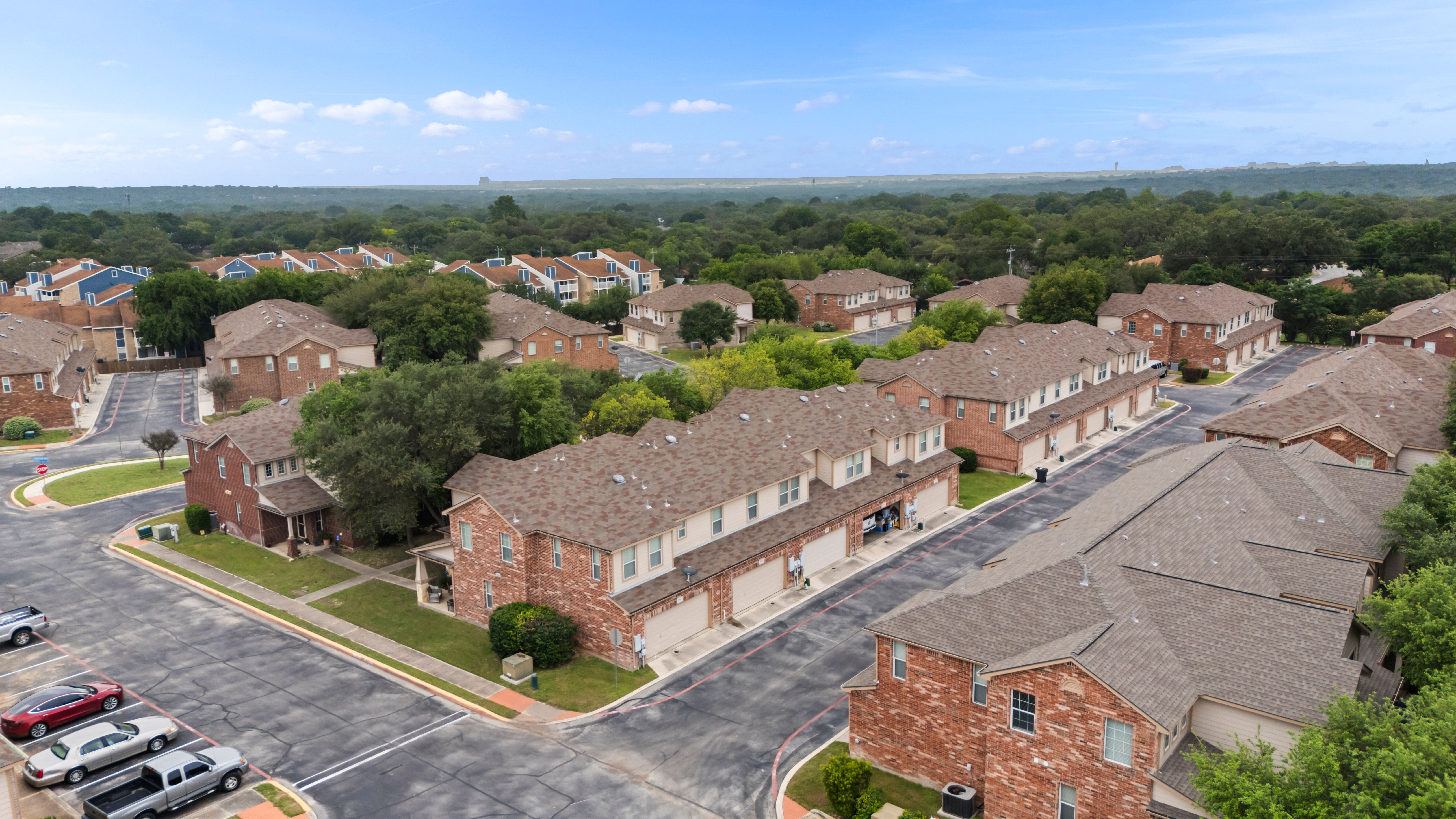  Spacious 3BR Townhome in Prime North San Antonio Location - 物件實景