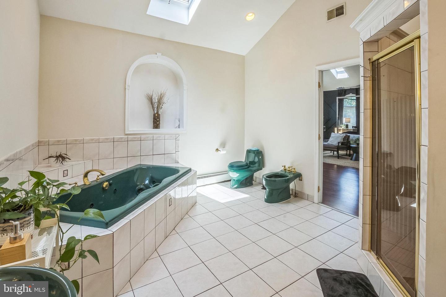 Wilmington, Delaware, 19805, United States, 6 Bedrooms Bedrooms, ,4 BathroomsBathrooms,Residential,For Sale,1940653