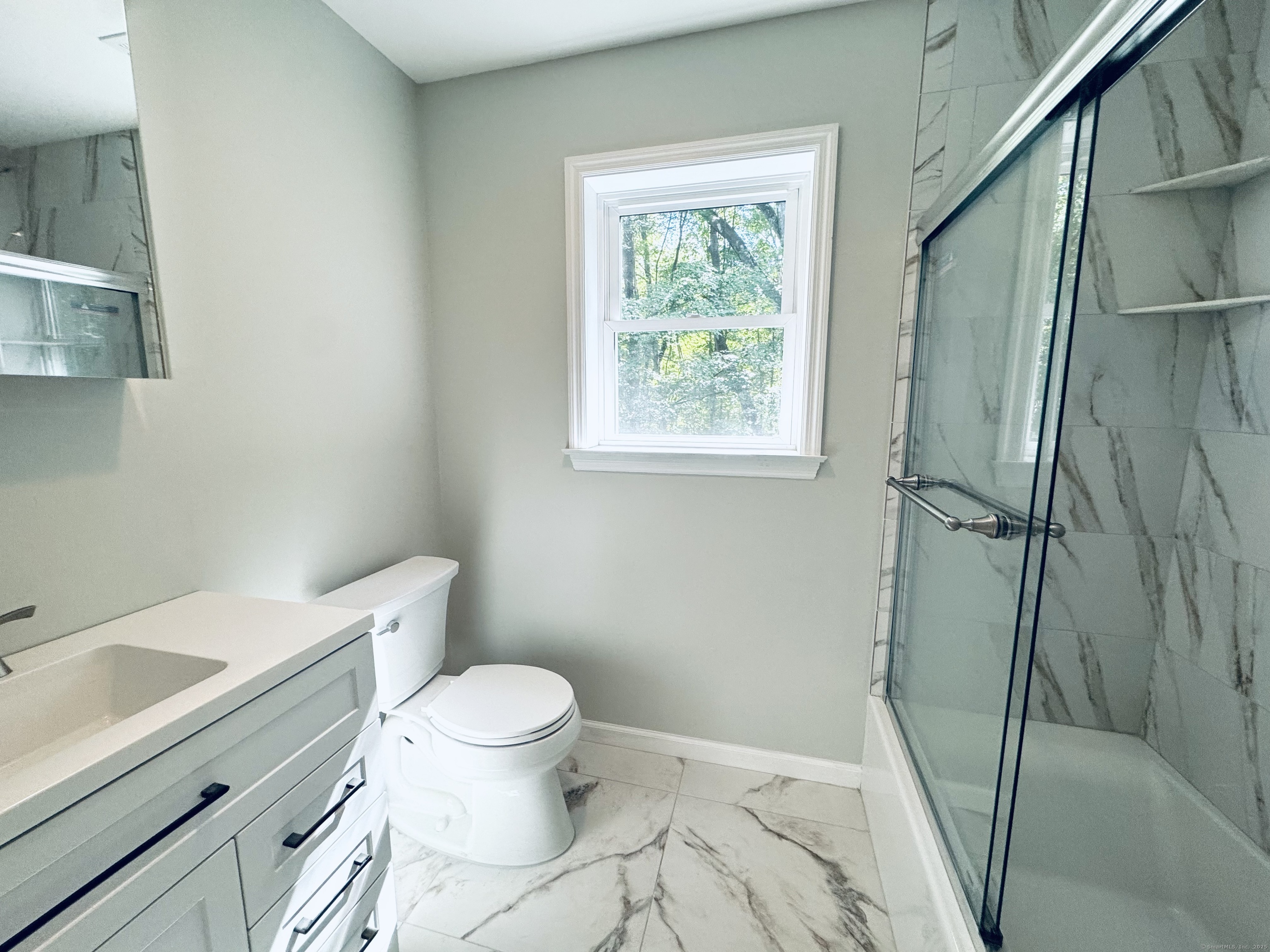 Newtown, Connecticut, 06482, United States, 4 Bedrooms Bedrooms, ,4 BathroomsBathrooms,Residential,For Sale,1917666