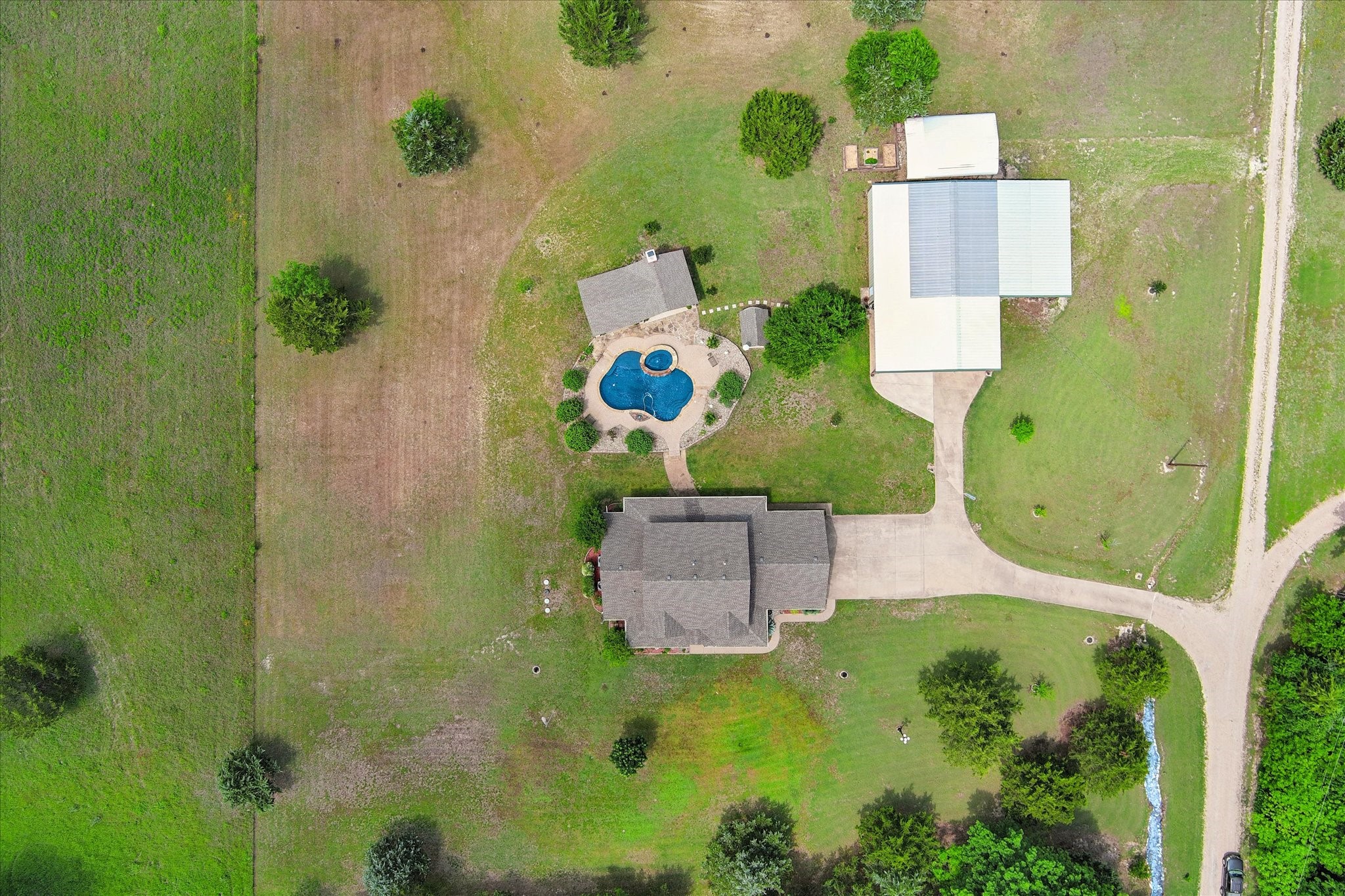 Midlothian, Texas, 76065, United States, 3 Bedrooms Bedrooms, ,4 BathroomsBathrooms,Residential,For Sale,1793428