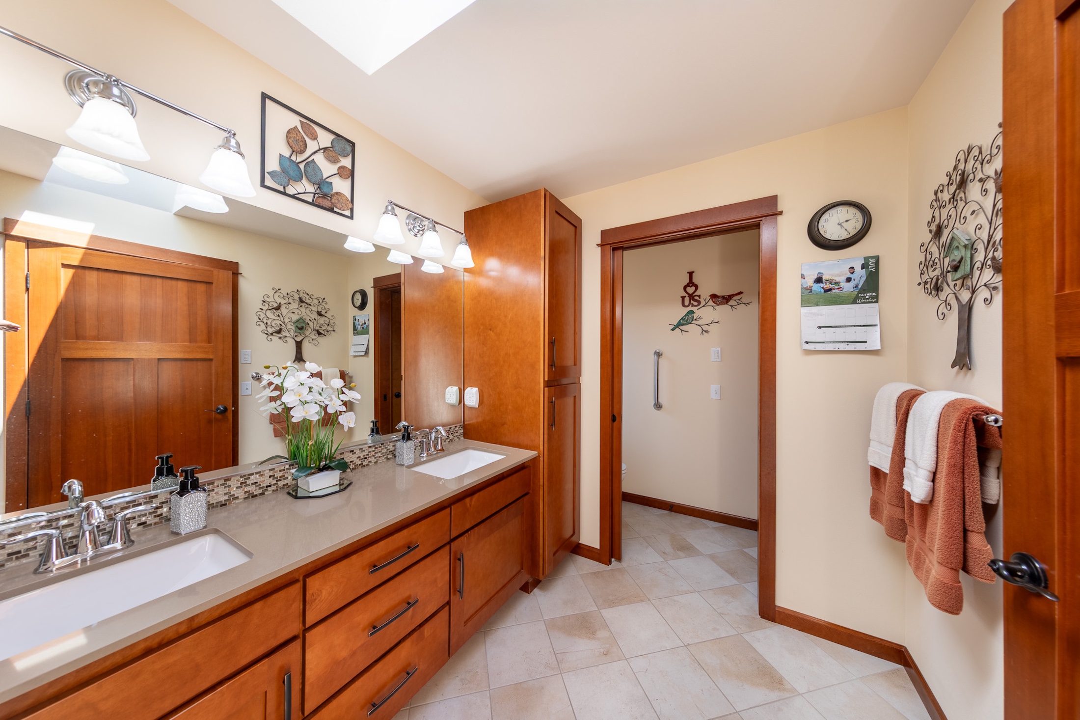  Your new beautiful Brownstone Home - 物件實景
