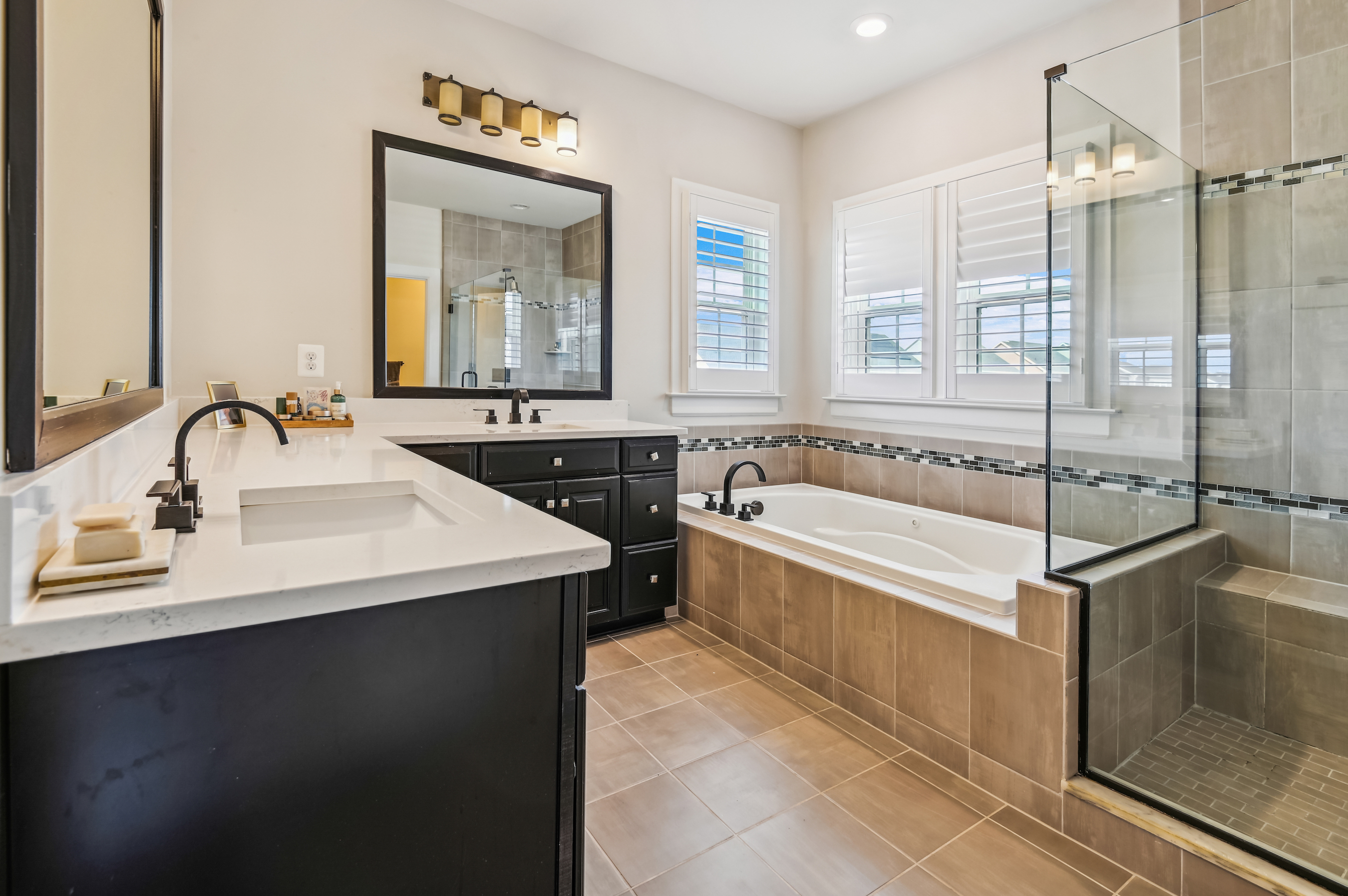  TWO RIVERS - 物件實景