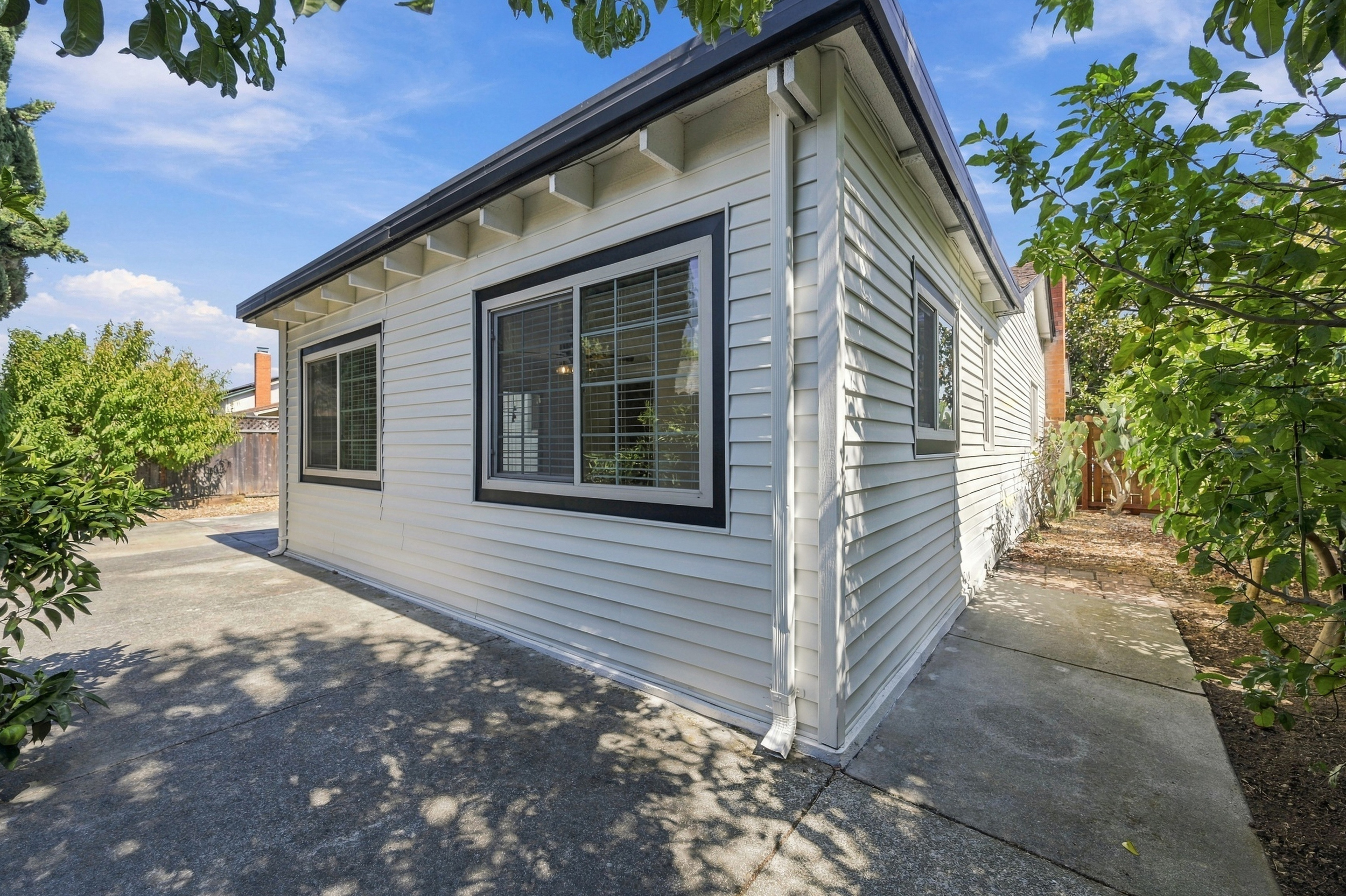  Inviting Move-In Ready Home - 物件實景