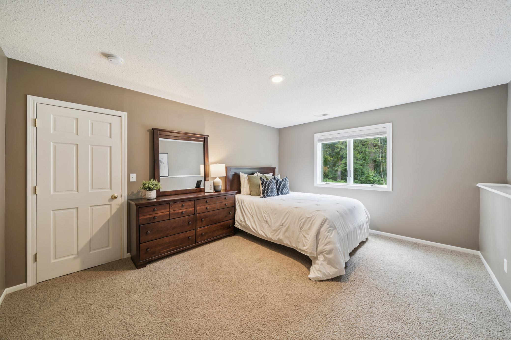 Oak Park Heights, Minnesota, 55082, United States, 5 Bedrooms Bedrooms, ,3 BathroomsBathrooms,Residential,For Sale,1900902