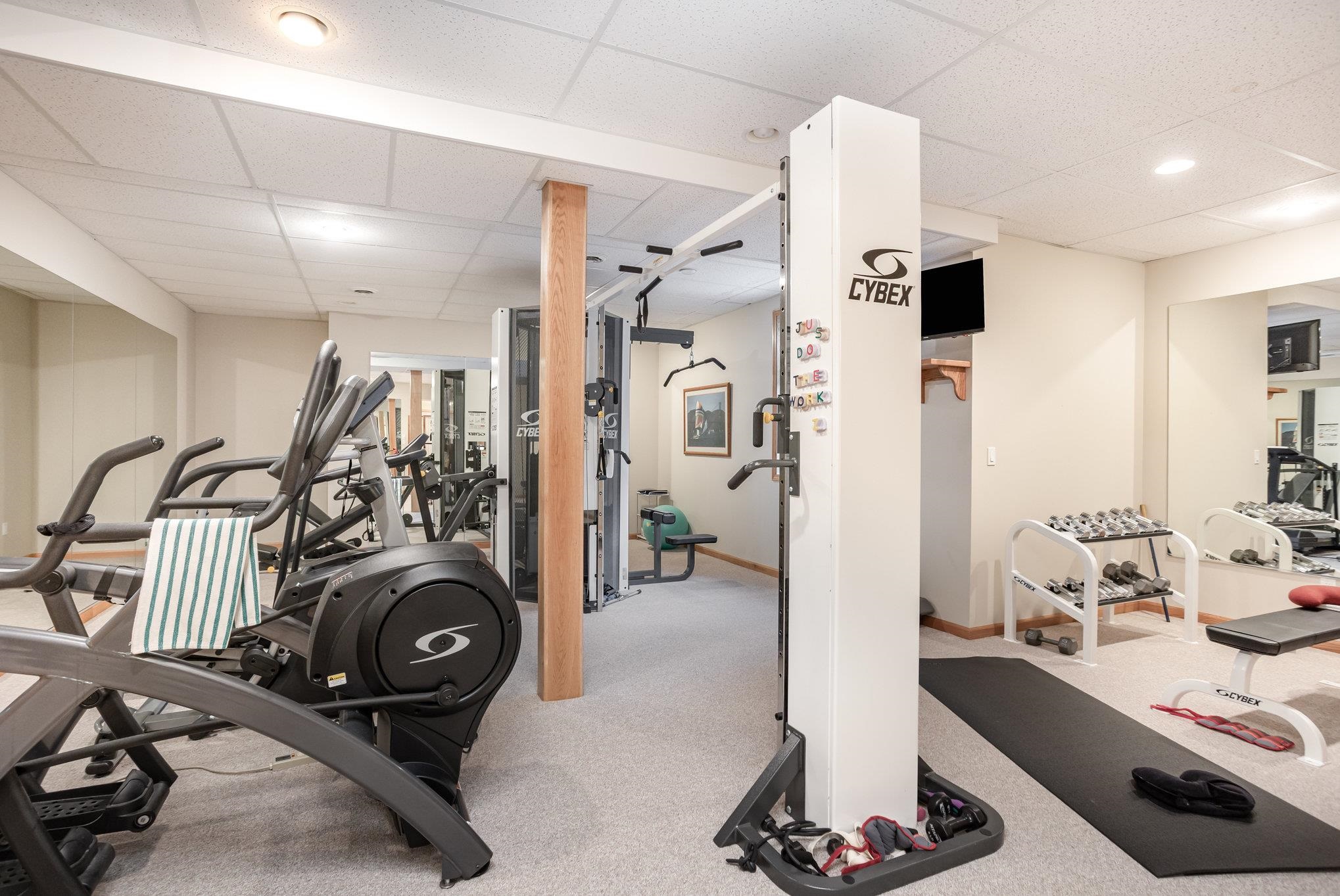 Bay City, Michigan, 48706, United States, 4 Bedrooms Bedrooms, ,5 BathroomsBathrooms,Residential,For Sale,1986135