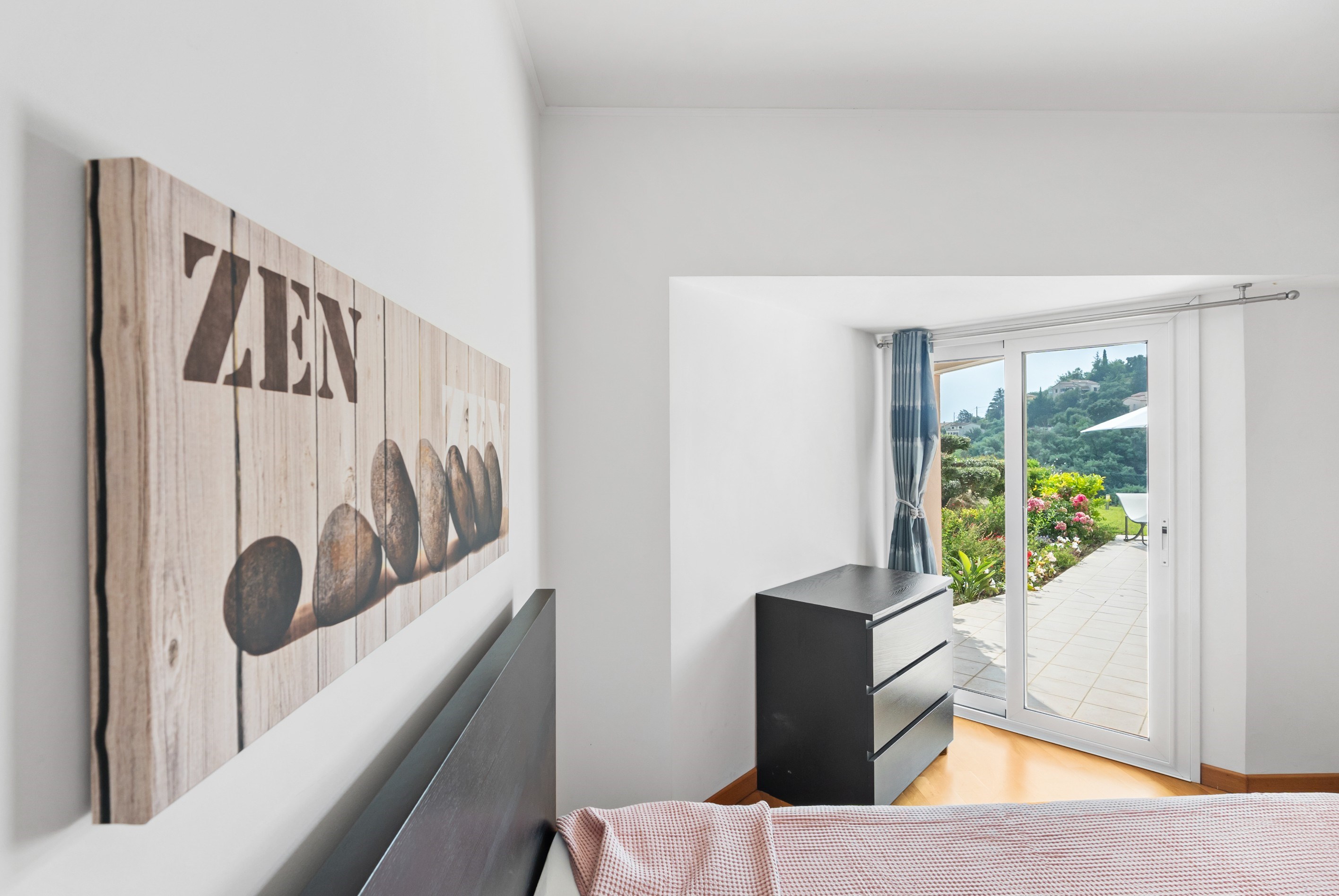  Mandelieu-la-Napoule, duplex apartment with sea view, private garden and pool - 物件實景
