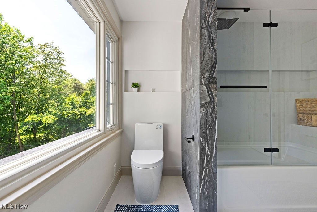 Shaker Heights, Ohio, 44122, United States, 5 Bedrooms Bedrooms, ,5 BathroomsBathrooms,Residential,For Sale,1899466