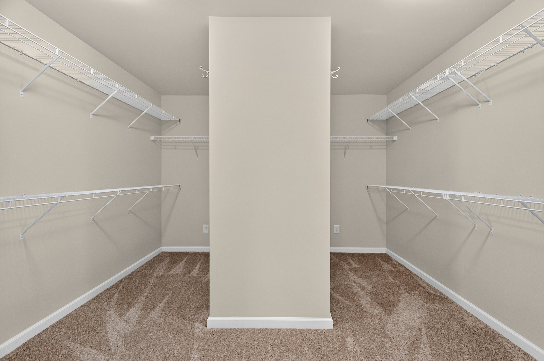  Recently Refreshed and Move-in Ready - 物件實景