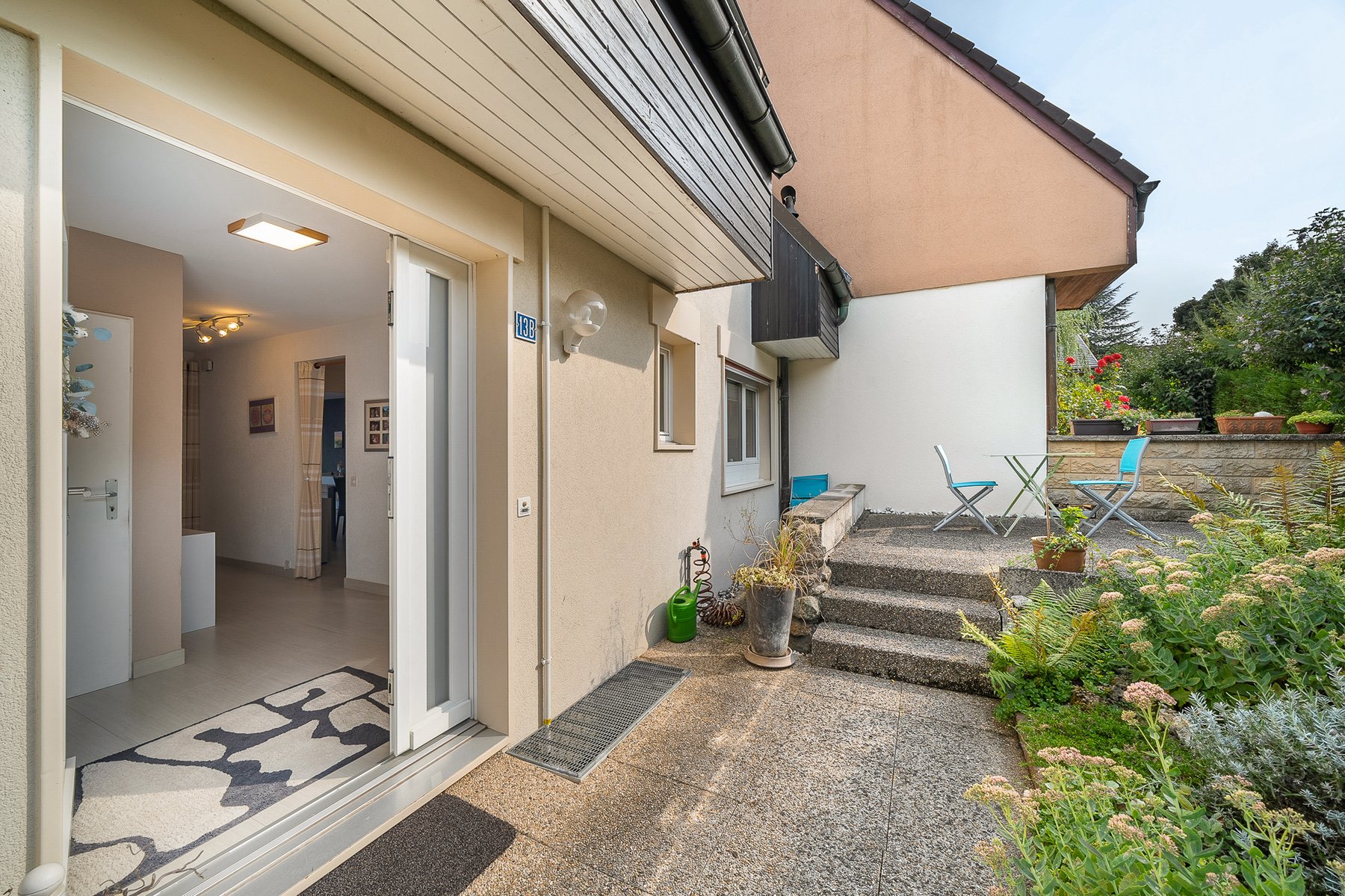  Lovely family home in the heart of the village of Echandens - 物件實景
