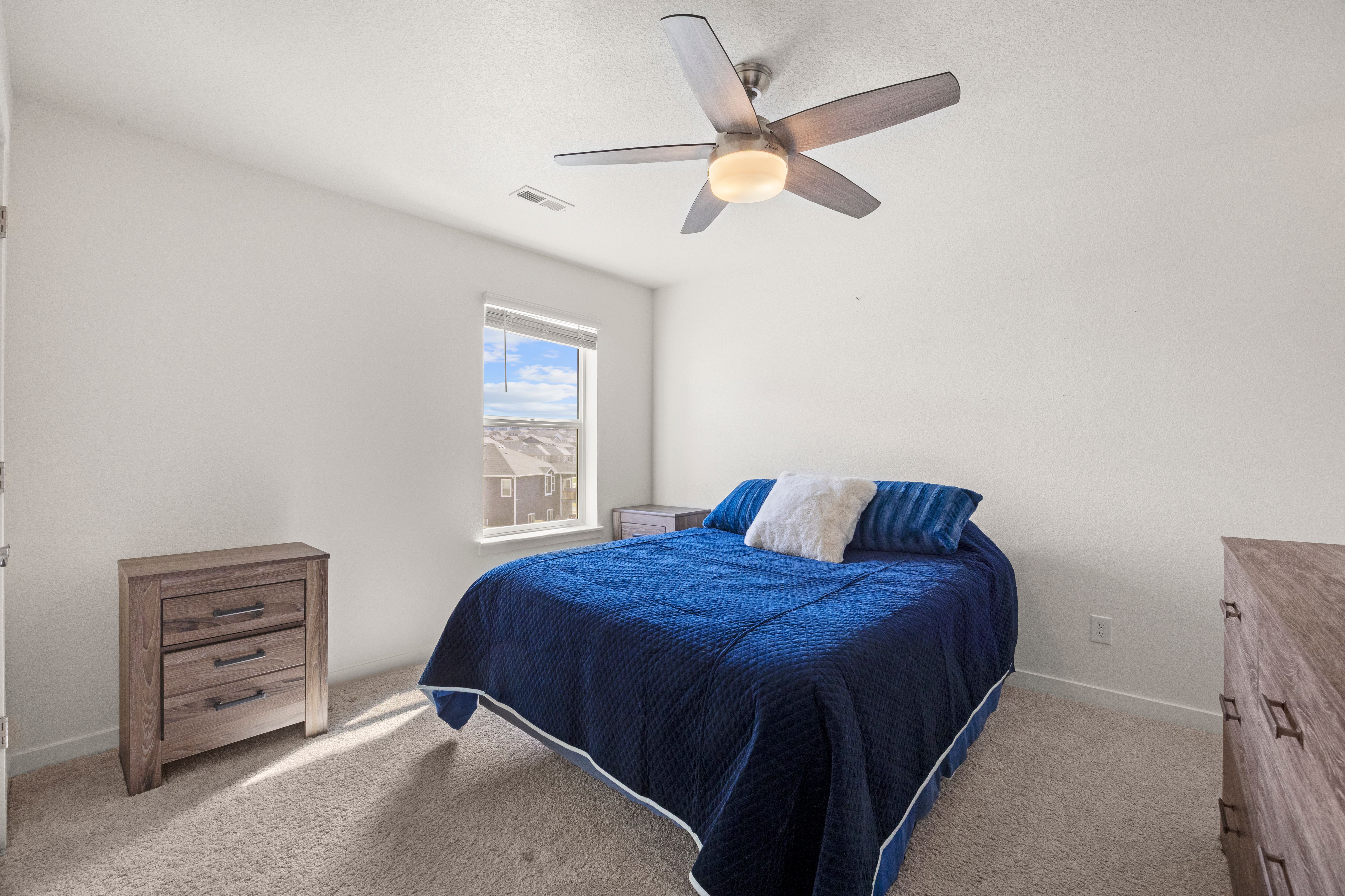  Perfect Blend of Modern Style, Functionality, and Mesa Views - 物件實景