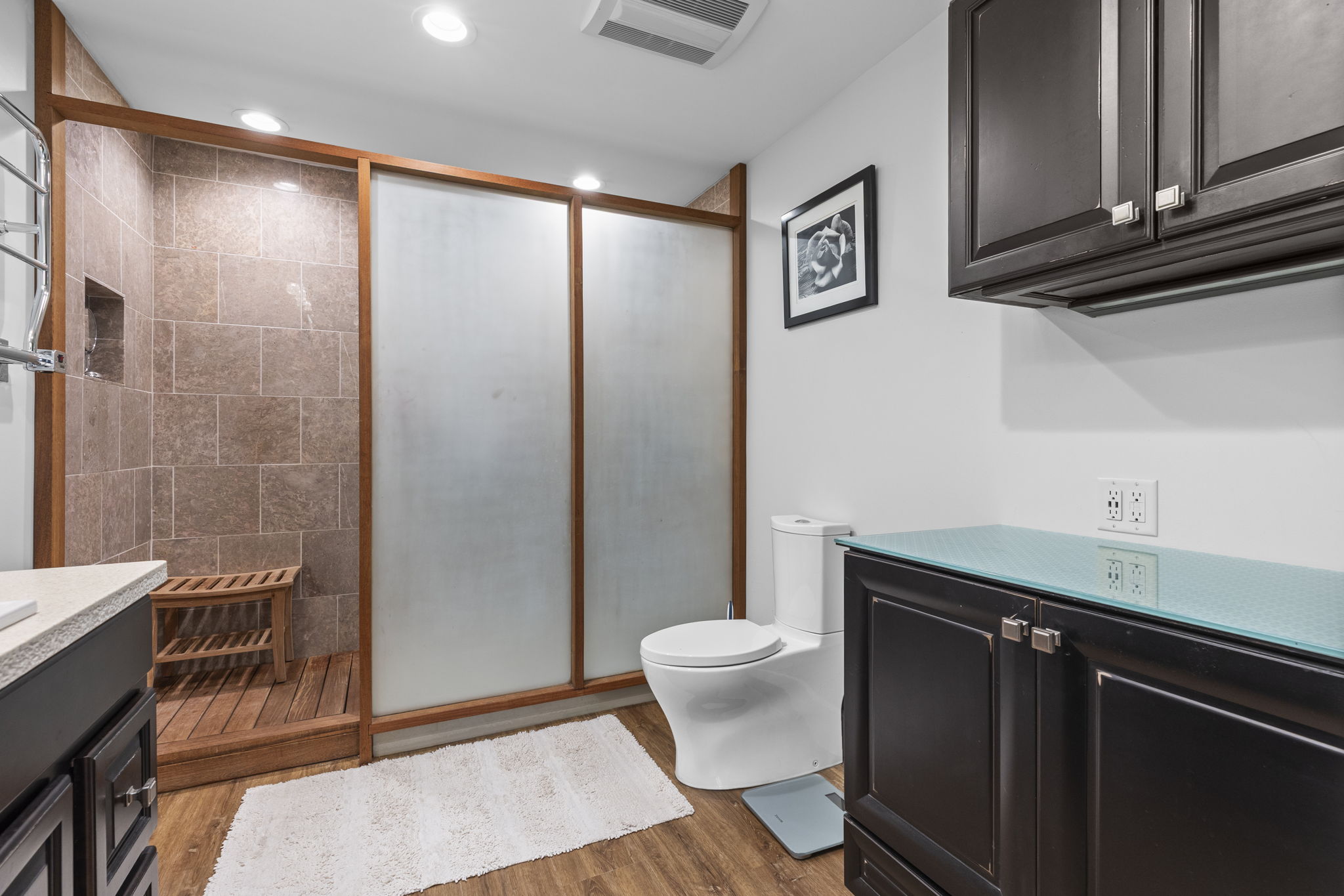  Beautifully renovated single-level condominium - 物件實景