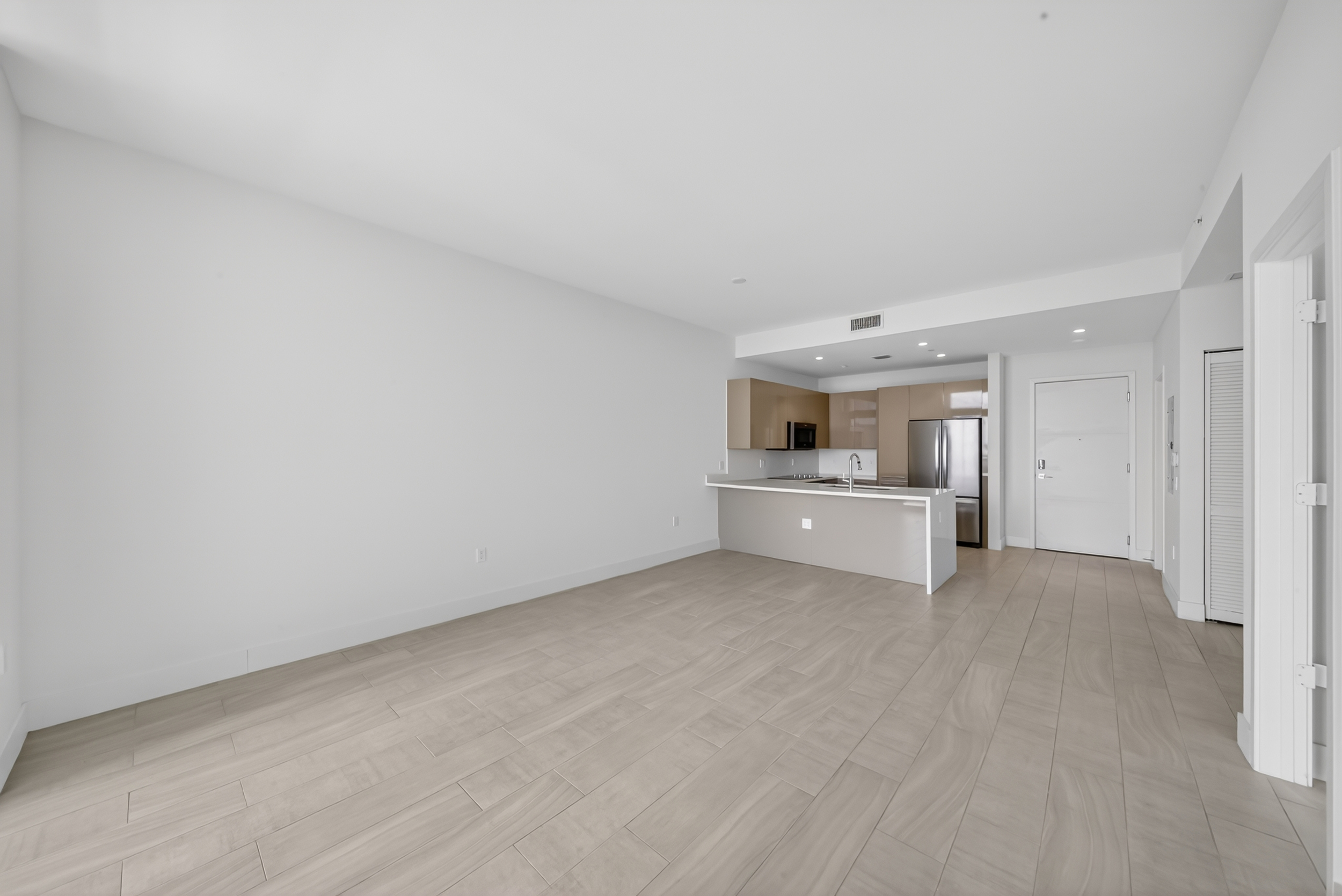  2000 Metropica Way, Sunrise, FL, 33323 - 物件實景