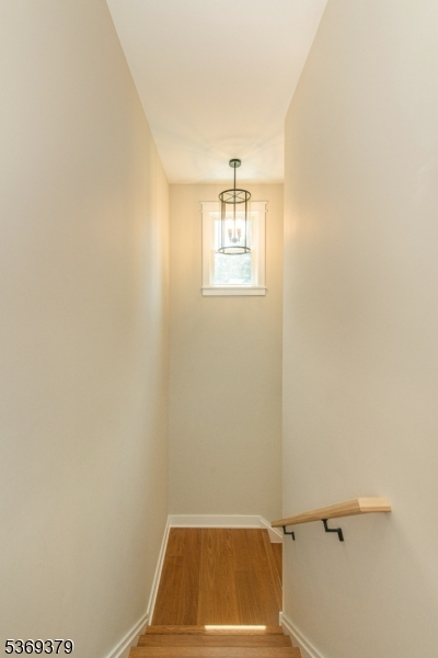Essex Fells Twp., New Jersey, 07021, United States, 4 Bedrooms Bedrooms, ,4 BathroomsBathrooms,Residential,For Sale,1885303