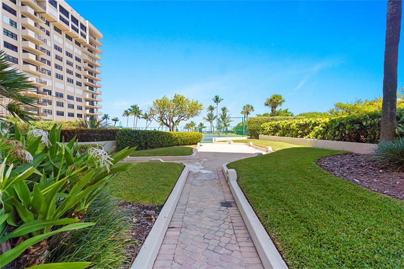 Lauderdale By The Sea, Florida, 33308, United States, 2 Bedrooms Bedrooms, ,2 BathroomsBathrooms,Residential,For Sale,1898422