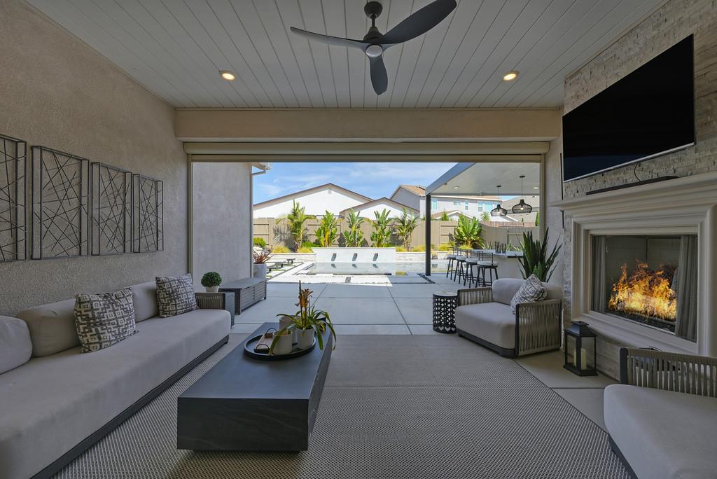 Roseville, California, 95747, United States, 4 Bedrooms Bedrooms, ,4 BathroomsBathrooms,Residential,For Sale,1927249