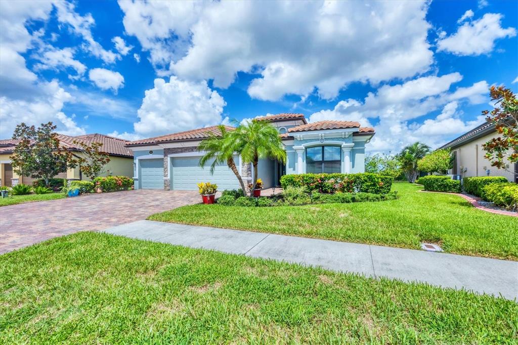 Venice, Florida, 34293, United States, 4 Bedrooms Bedrooms, ,2 BathroomsBathrooms,Residential,For Sale,1977981