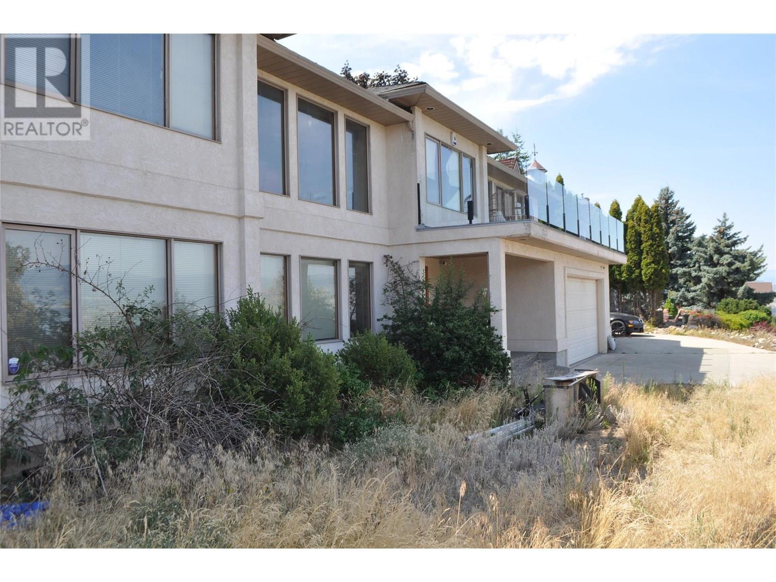 KELOWNA, British Columbia, V1W 4K4, CA, 3 Bedrooms Bedrooms, ,3 BathroomsBathrooms,Residential,For Sale,1906808