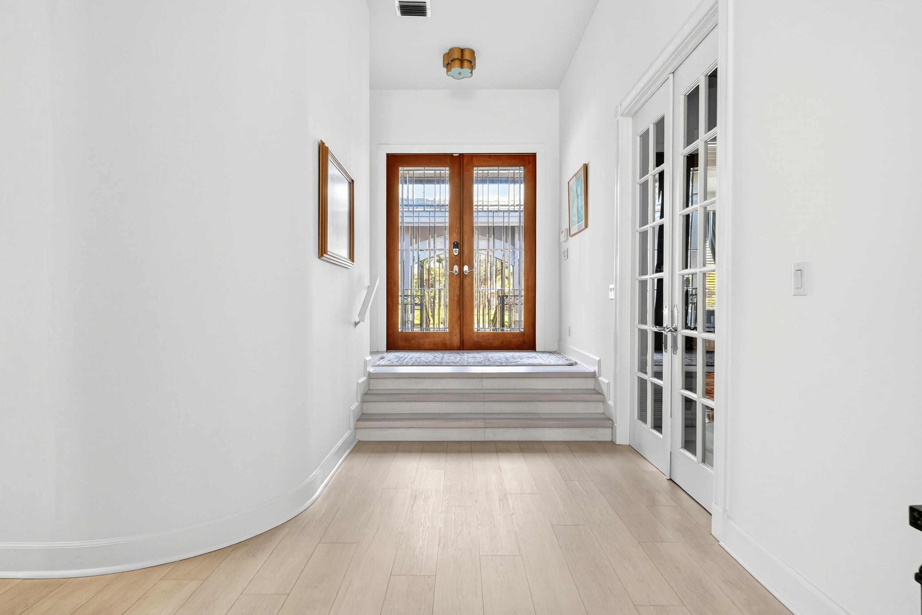 West Palm Beach, Florida, 33401, United States, 4 Bedrooms Bedrooms, ,5 BathroomsBathrooms,Residential,For Sale,2002916