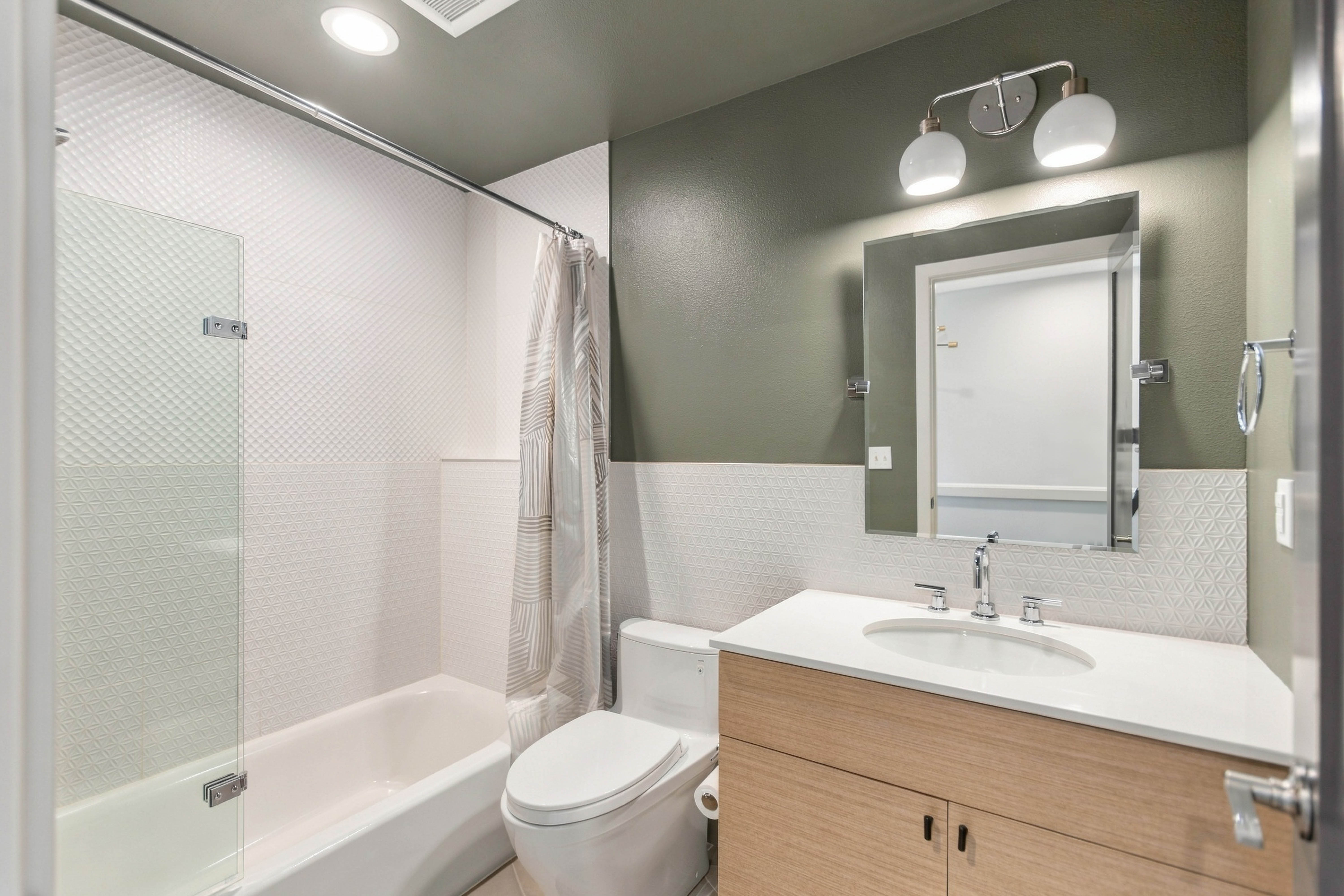  304 N 107th St, Seattle, WA 98133 - 物件實景