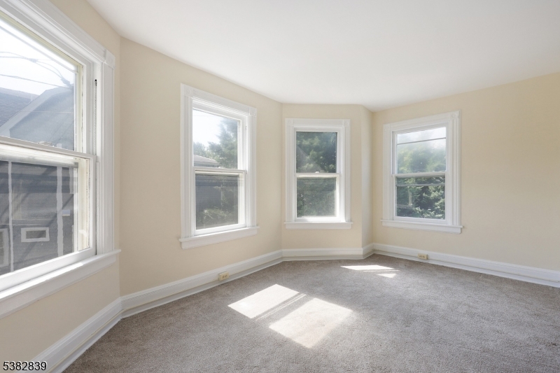 Westfield Town, New Jersey, 07090, United States, 5 Bedrooms Bedrooms, ,3 BathroomsBathrooms,Residential,For Sale,1941025