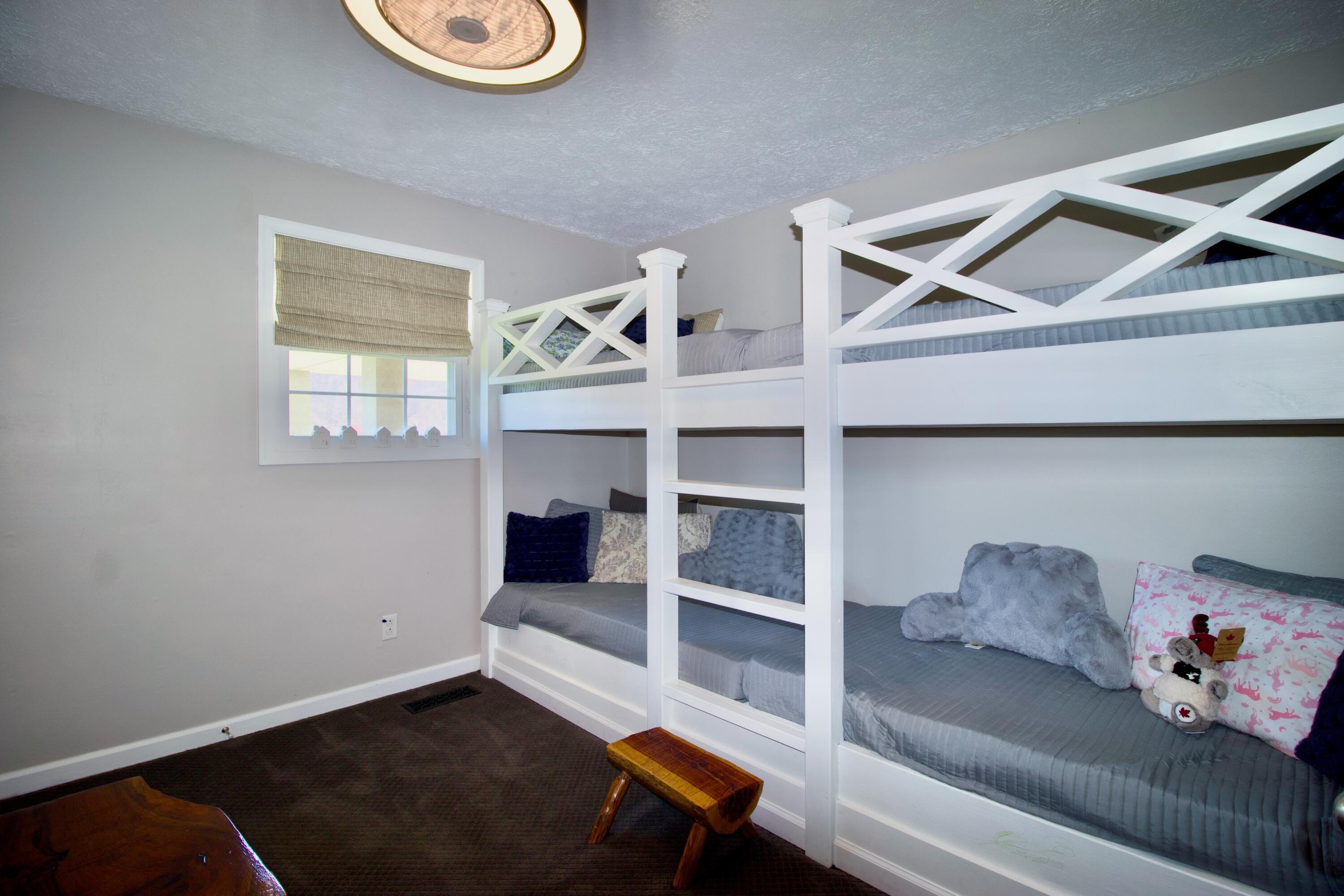 Hillsboro, West Virginia, 24946, United States, 4 Bedrooms Bedrooms, ,3 BathroomsBathrooms,Residential,For Sale,1786403