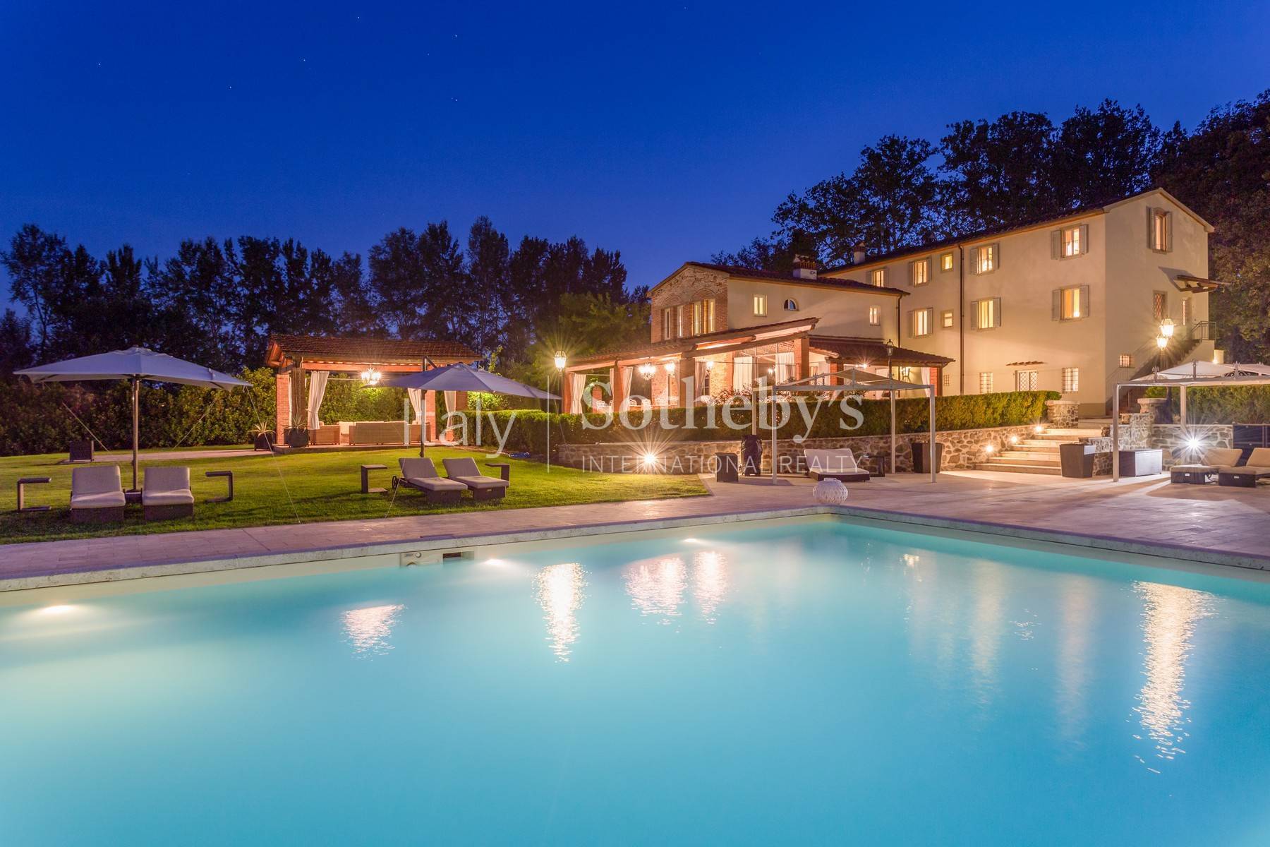  Prestigious luxury villa between Forte dei Marmi and Florence - 物件實景