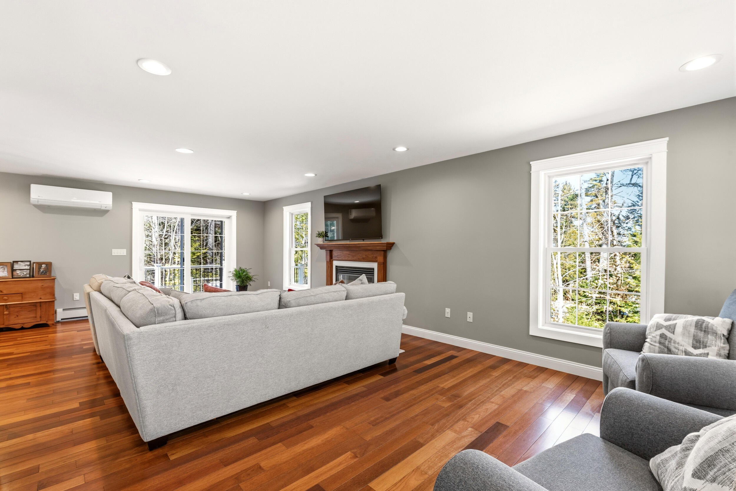 Gray, Maine, 04039, United States, 4 Bedrooms Bedrooms, ,4 BathroomsBathrooms,Residential,For Sale,2035418