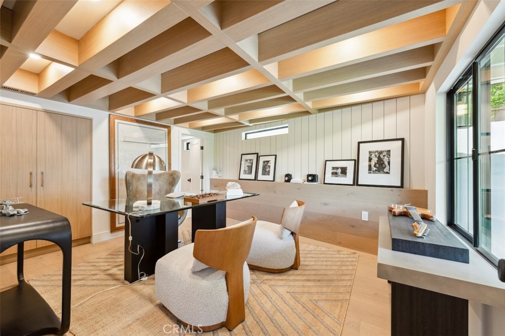 Sherman Oaks, California, 91423, United States, 4 Bedrooms Bedrooms, ,6 BathroomsBathrooms,Residential,For Sale,1960498