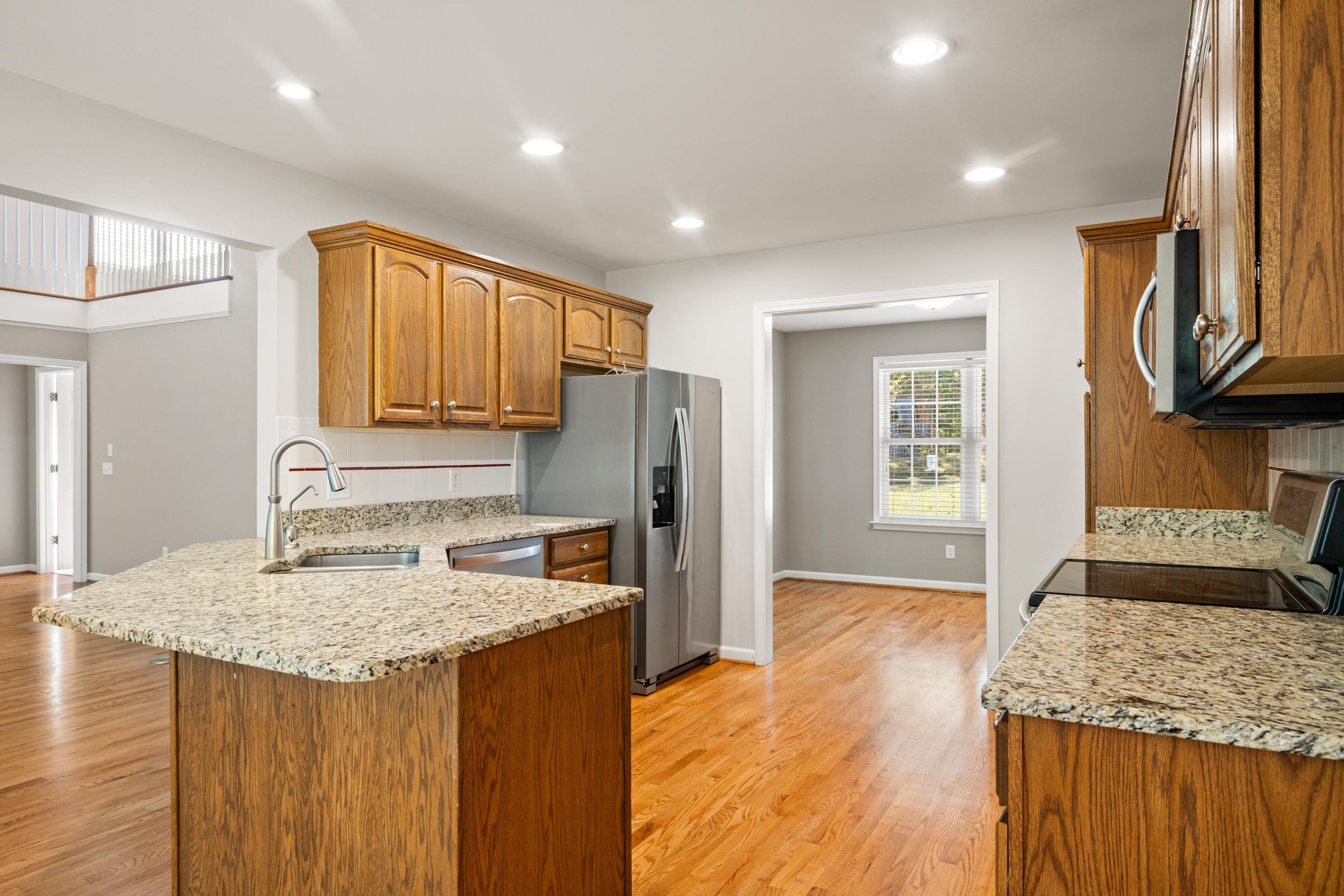 Blacksburg, Virginia, 24060, United States, 3 Bedrooms Bedrooms, ,4 BathroomsBathrooms,Residential,For Sale,1961376