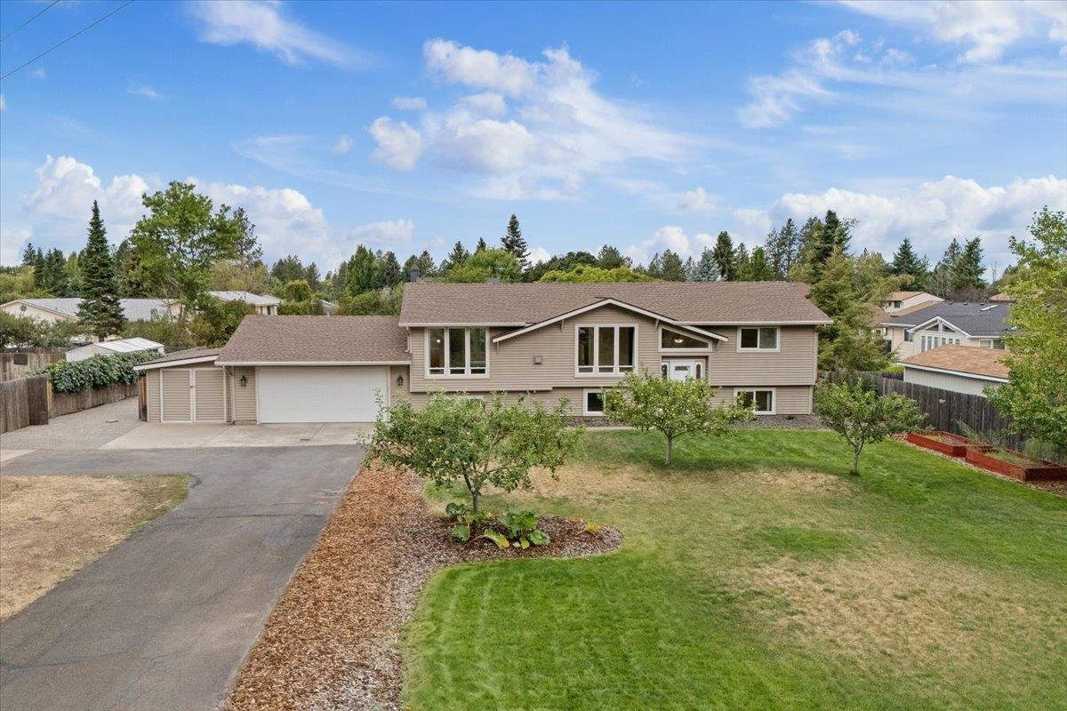 Spokane, Washington, 99223, United States, 4 Bedrooms Bedrooms, ,2 BathroomsBathrooms,Residential,For Sale,1925405