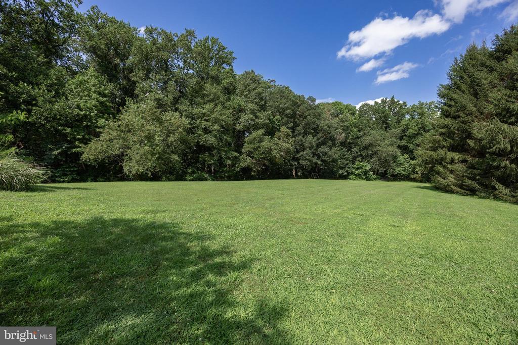 Cream Ridge, New Jersey, 08514, United States, 4 Bedrooms Bedrooms, ,3 BathroomsBathrooms,Residential,For Sale,1902972