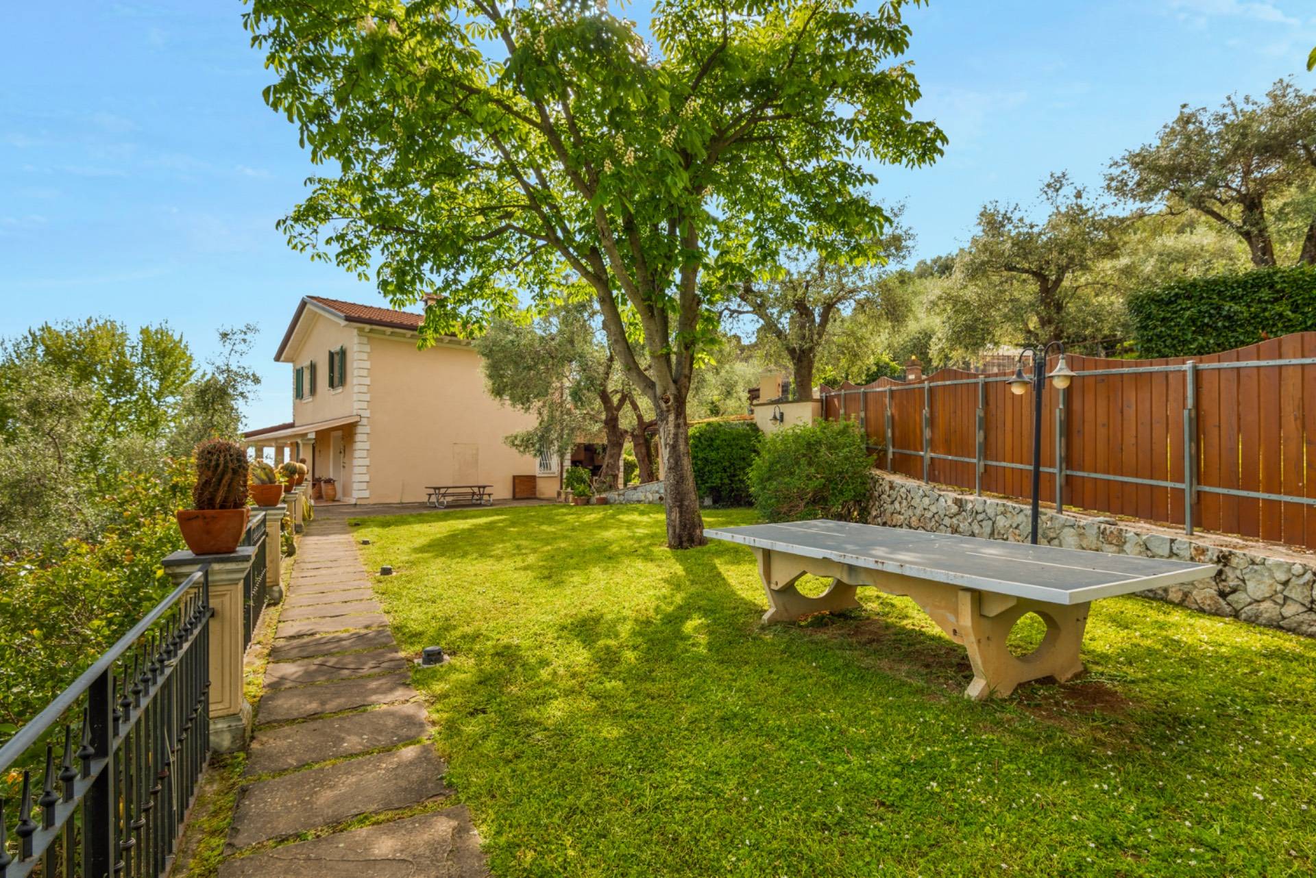 Pietrasanta, Lucca, 55045, IT, 3 Bedrooms Bedrooms, ,3 BathroomsBathrooms,Residential,For Sale,1903530