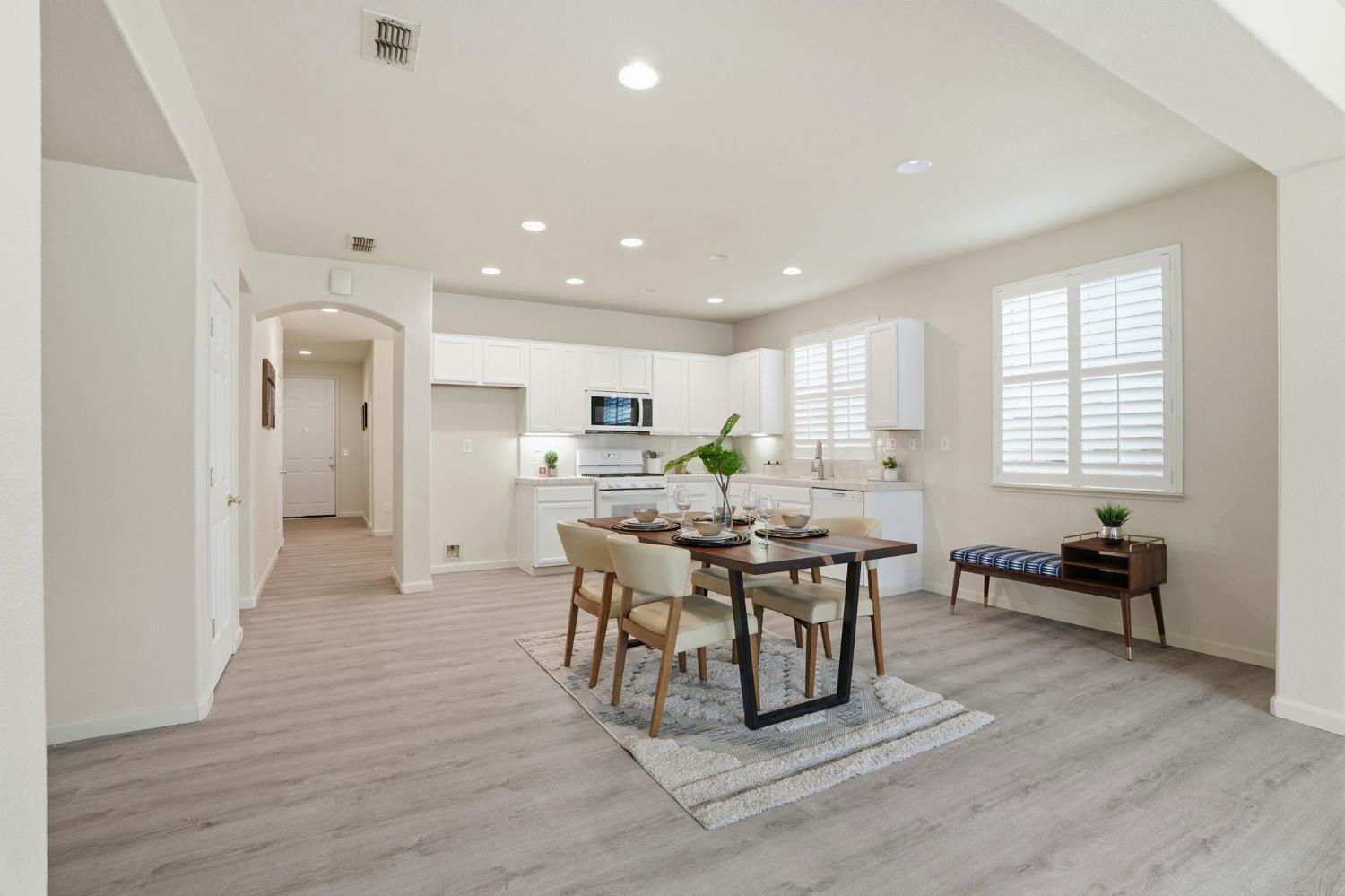 Stockton, California, 95209, United States, 4 Bedrooms Bedrooms, ,3 BathroomsBathrooms,Residential,For Sale,1998971