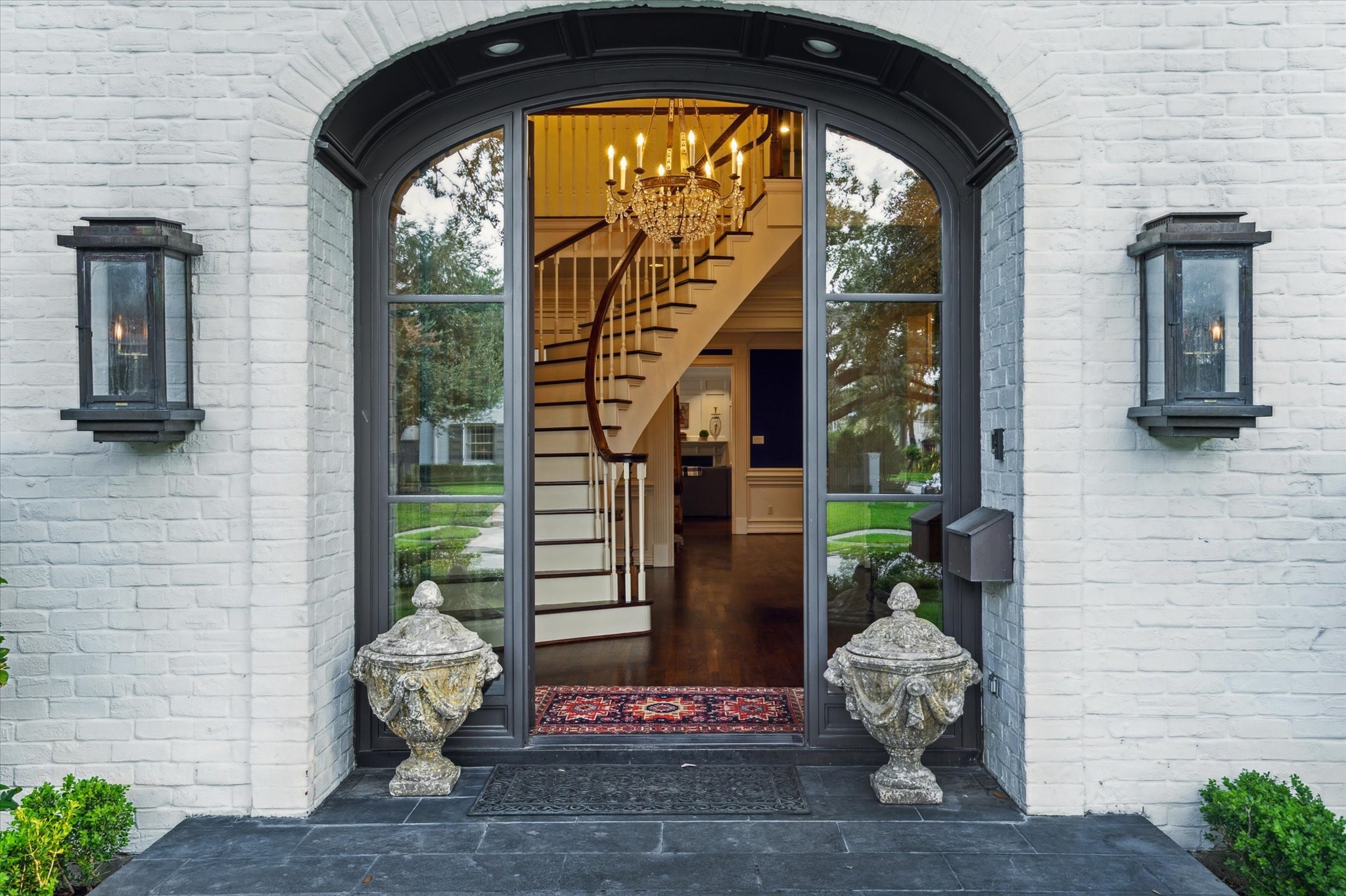  2249 Pelham Drive - 物件實景