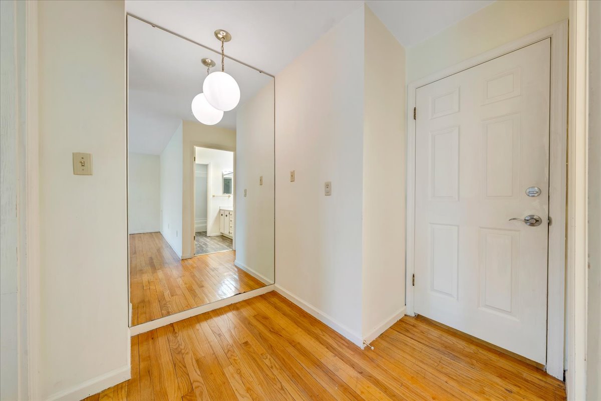 Roanoke, Virginia, 24015, United States, 5 Bedrooms Bedrooms, ,3 BathroomsBathrooms,Residential,For Sale,2043623