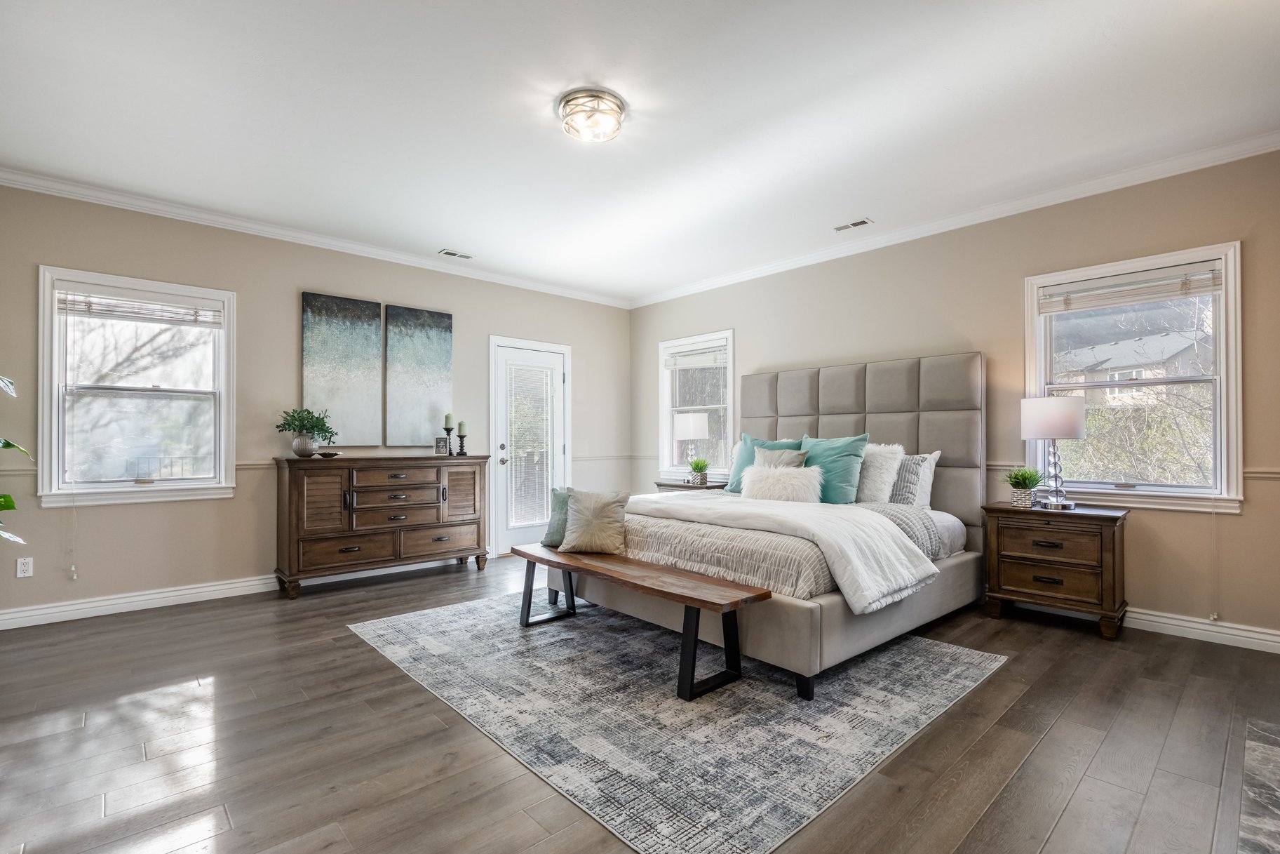  Updated Sandy Home With One of a Kind Location With Unobstructed Mountain Views - 物件實景