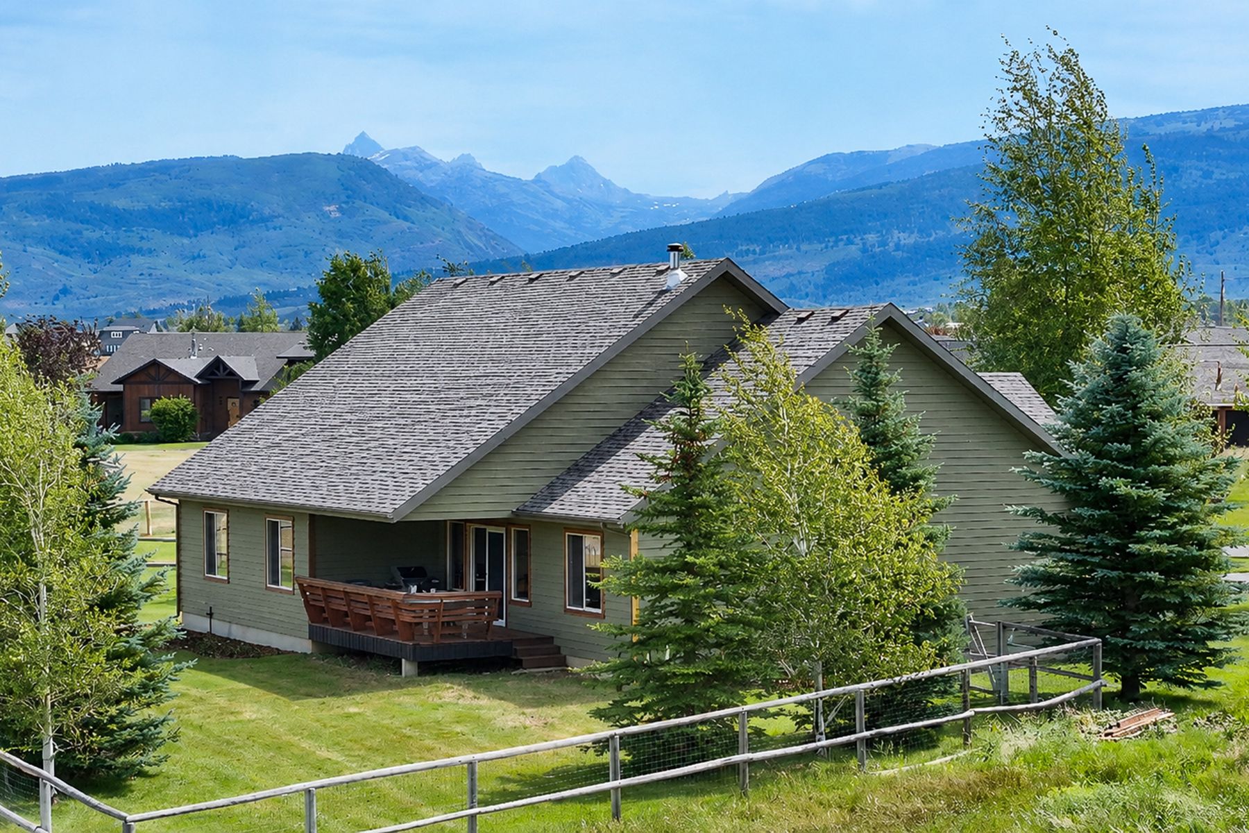  Charming Vaulted-Ceiling Ranch in River Meadows - 物件實景
