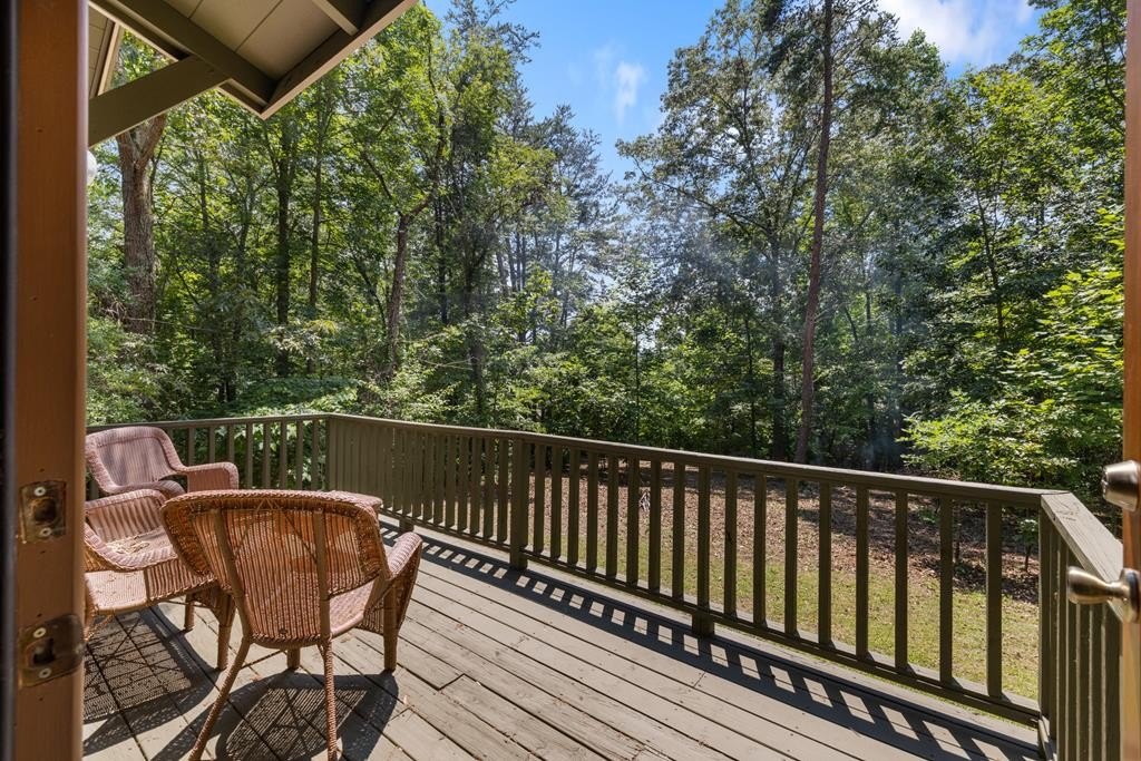 Hayesville, North Carolina, 28904, United States, 4 Bedrooms Bedrooms, ,3 BathroomsBathrooms,Residential,For Sale,1983096